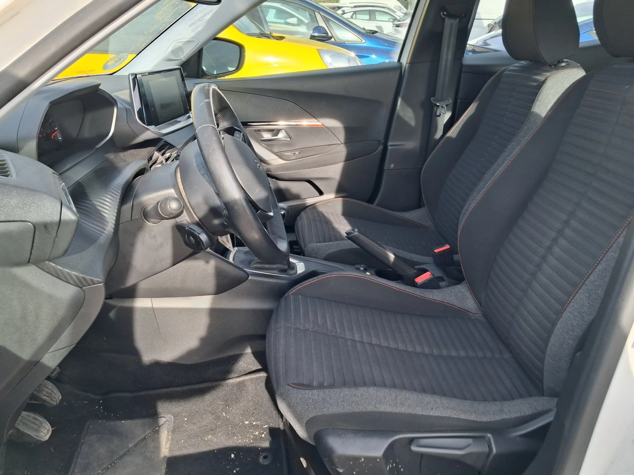 Peugeot 2008 Active Pack BlueHDI 81kW (110CV) - Foto 7