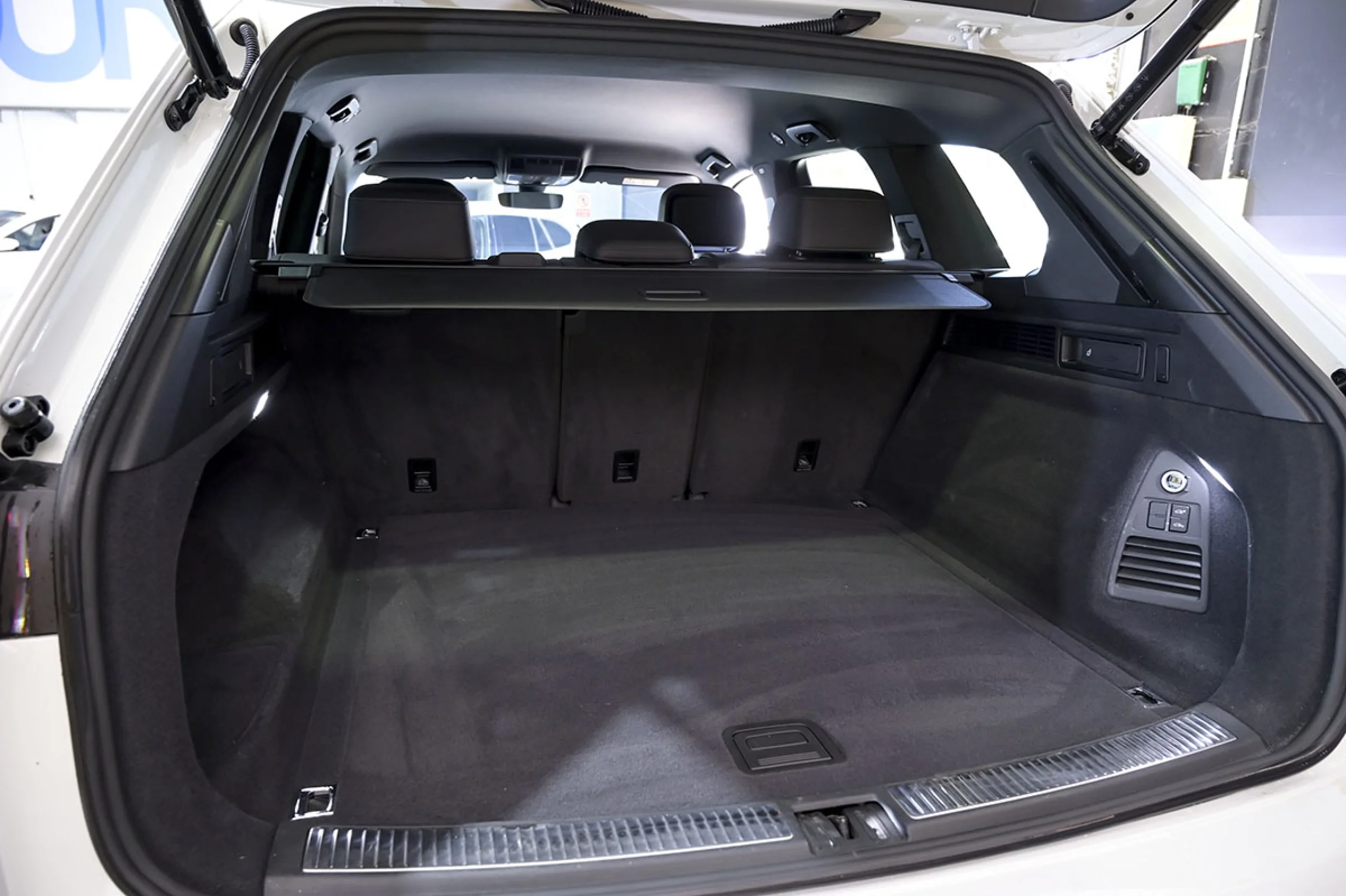 Volkswagen Touareg Prem Eleg 3.0 V6 TDI 210kW Tip 4M - Foto 12