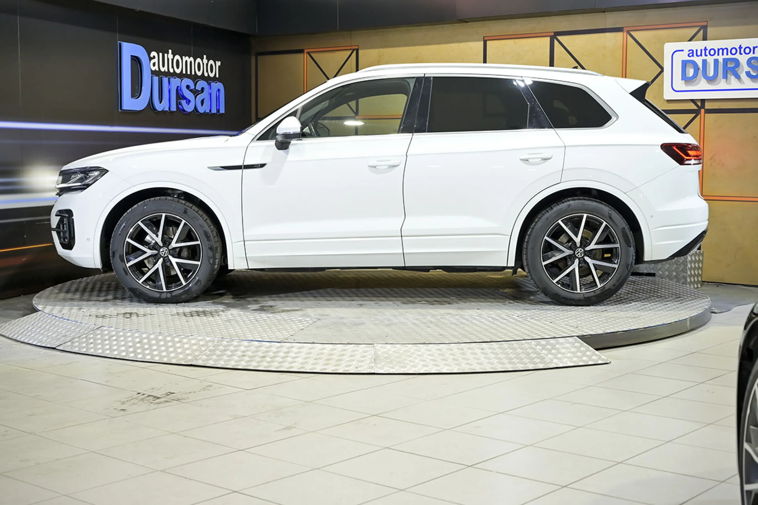 Volkswagen Touareg Prem Eleg 3.0 V6 TDI 210kW Tip 4M - Foto 18