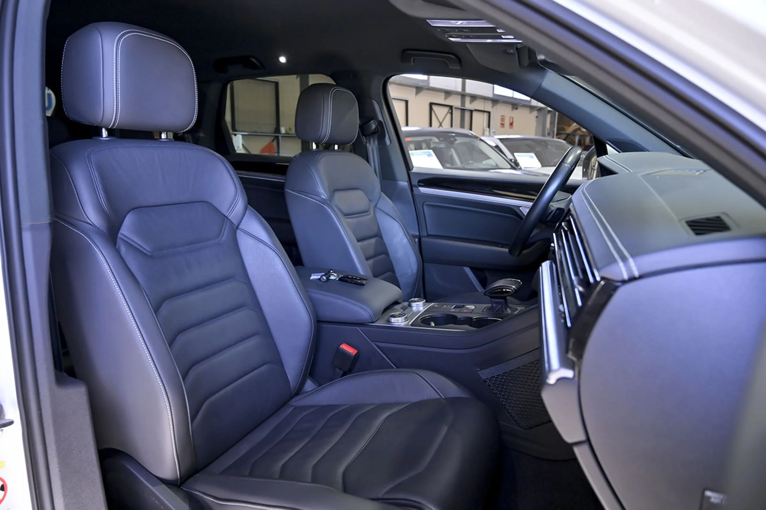 Volkswagen Touareg Prem Eleg 3.0 V6 TDI 210kW Tip 4M - Foto 30