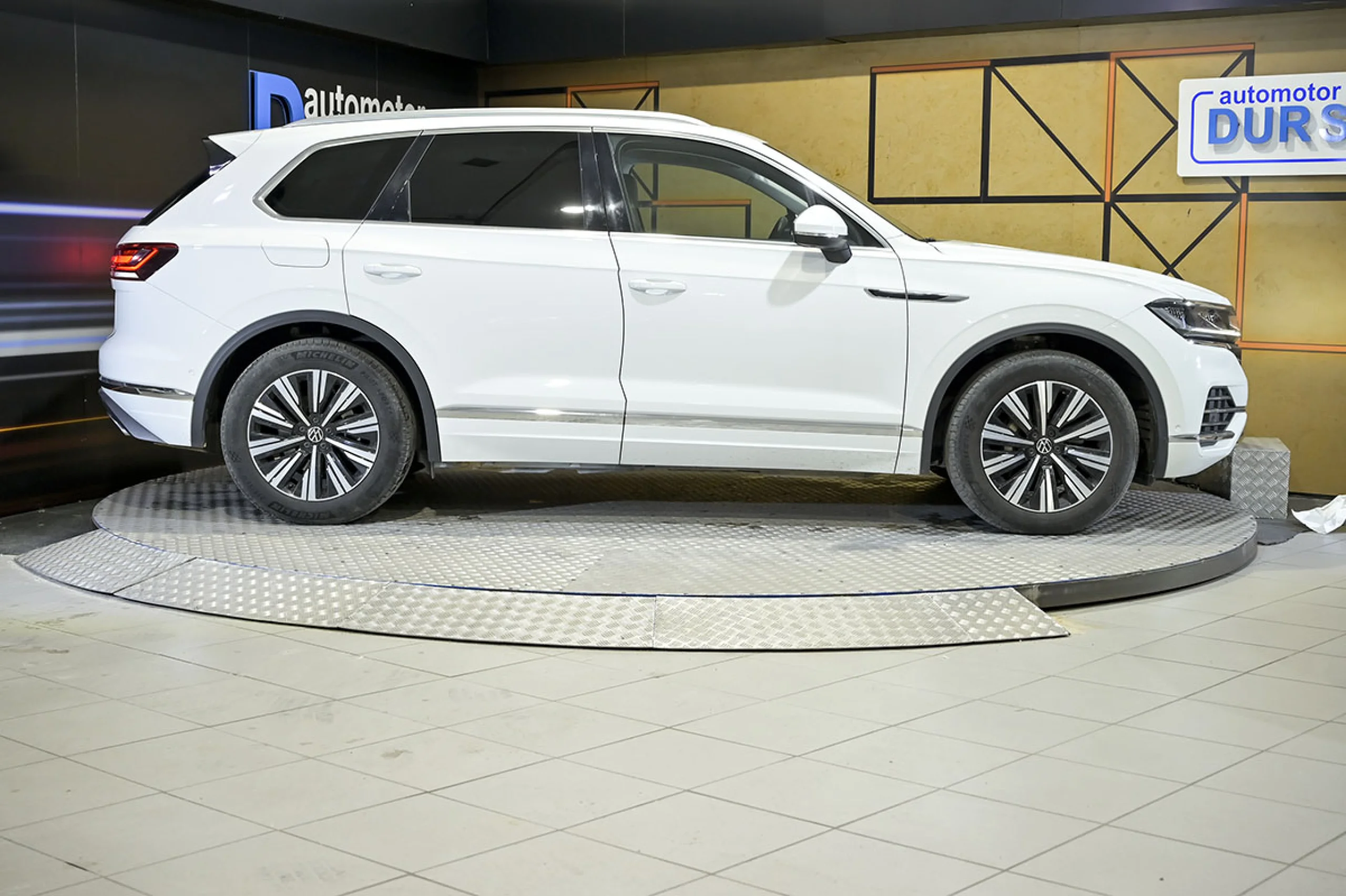 Volkswagen Touareg Prem Eleg 3.0 V6 TDI 170kW Tip 4M - Foto 19
