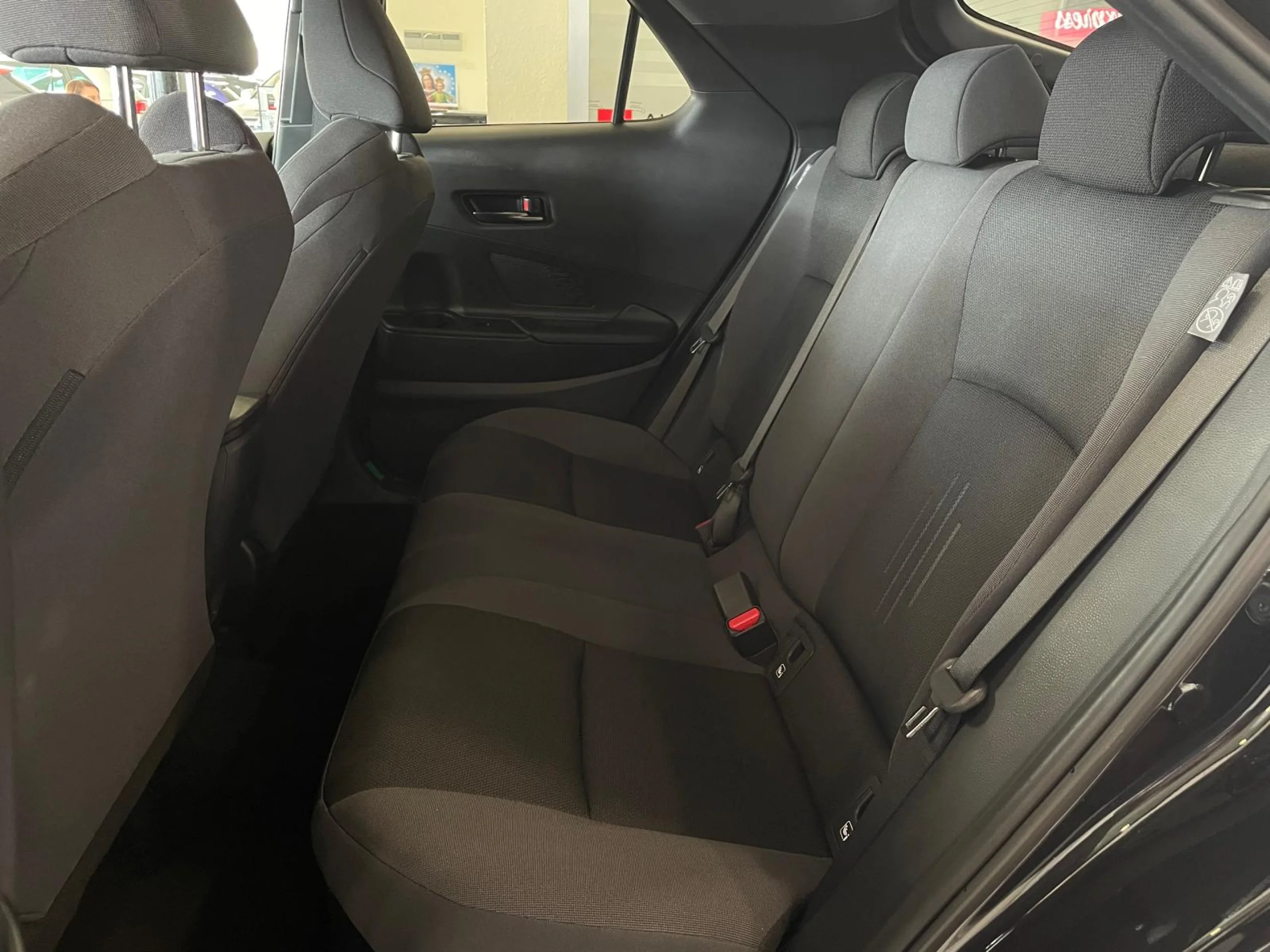 Toyota C-HR ADVANCE 2WD - Foto 12