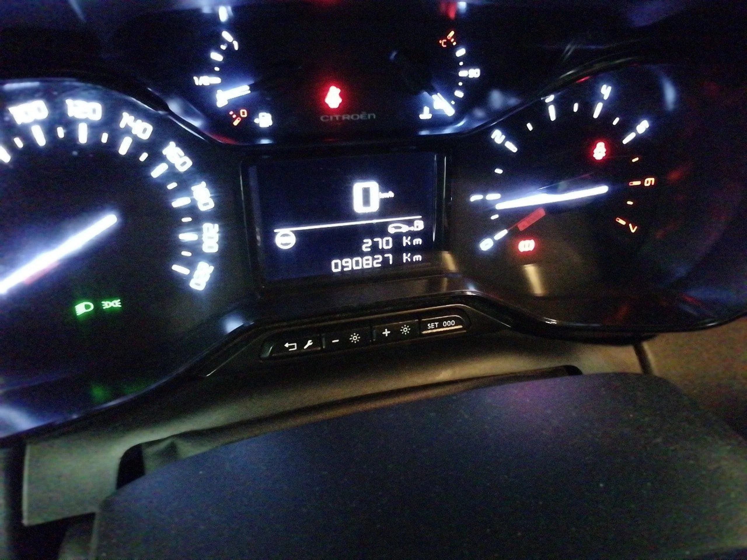 Citroen C3 Aircross BlueHDi 81kW (110CV) S&amp;S Feel Pack - Foto 8