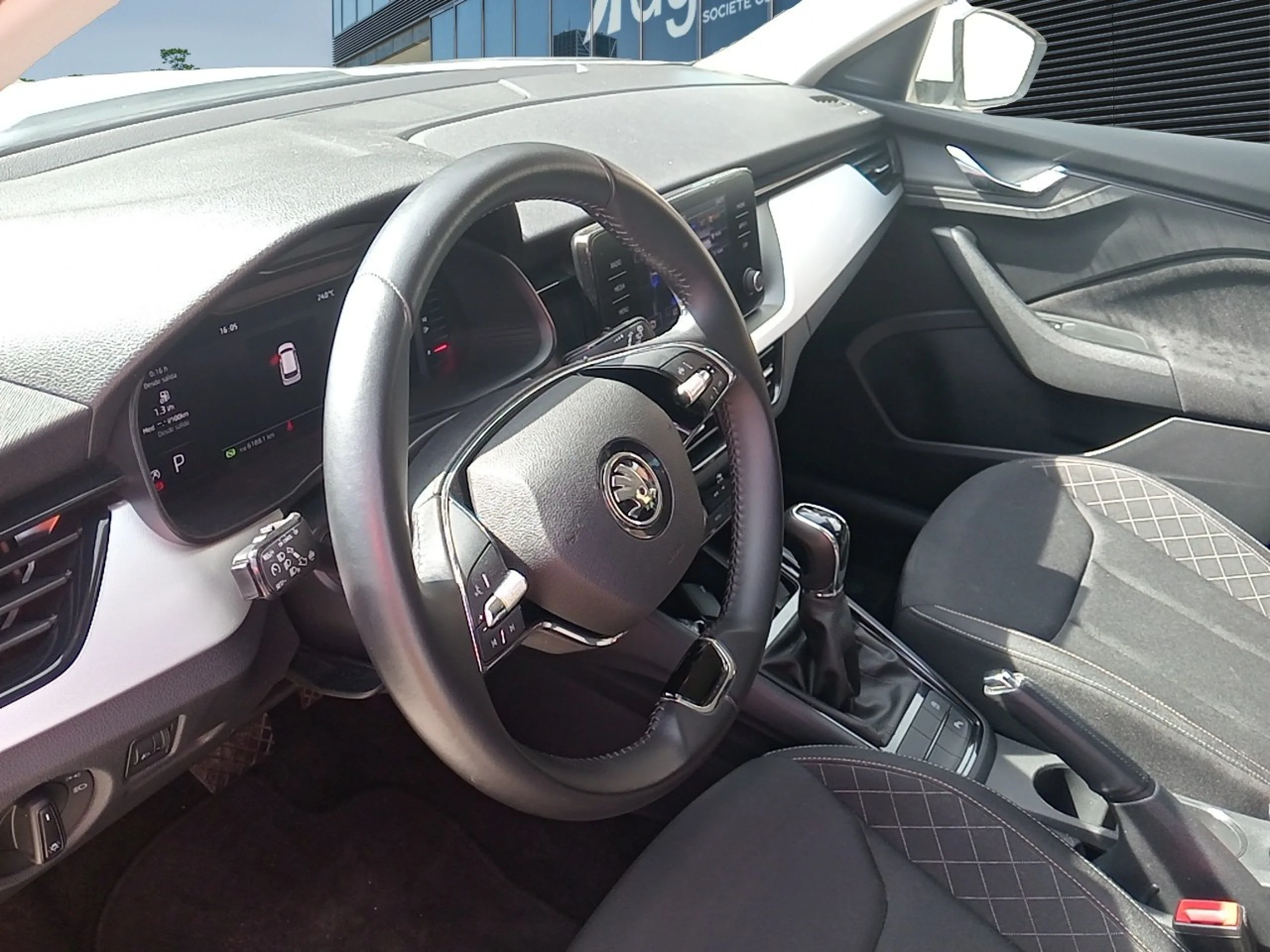 Skoda Kamiq 1.0 TSI 81kW (110CV) DSG Emotion - Foto 7