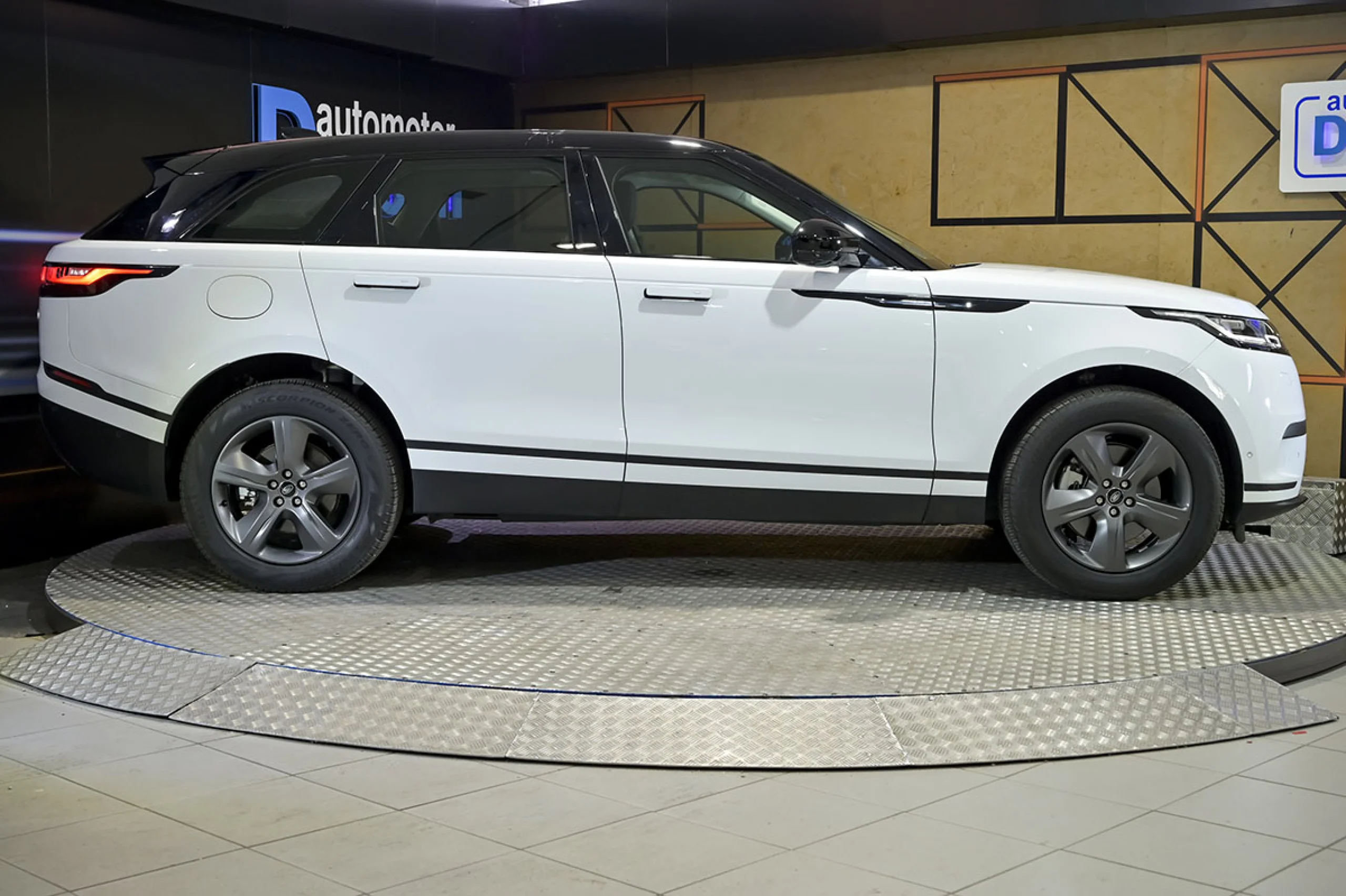 Land Rover Range Rover Velar 2.0D I4 150kW 204CV S 4WD Auto - Foto 28