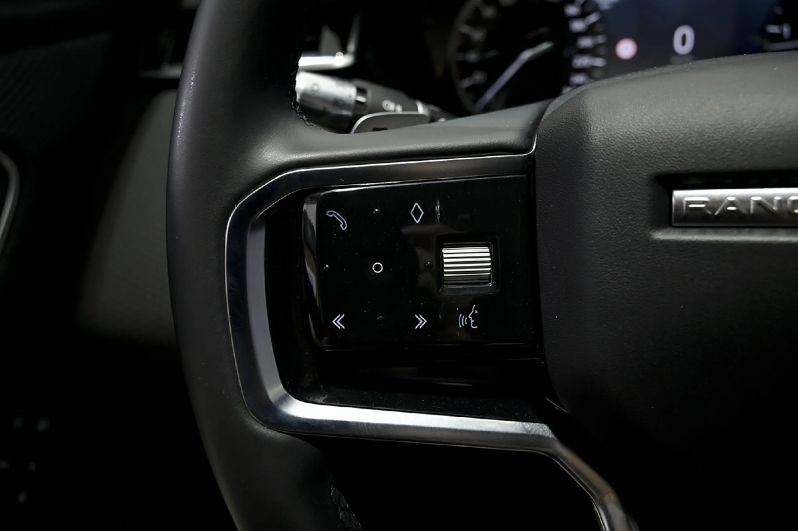 Land Rover Range Rover Velar 2.0D I4 150kW 204CV S 4WD Auto - Foto 35