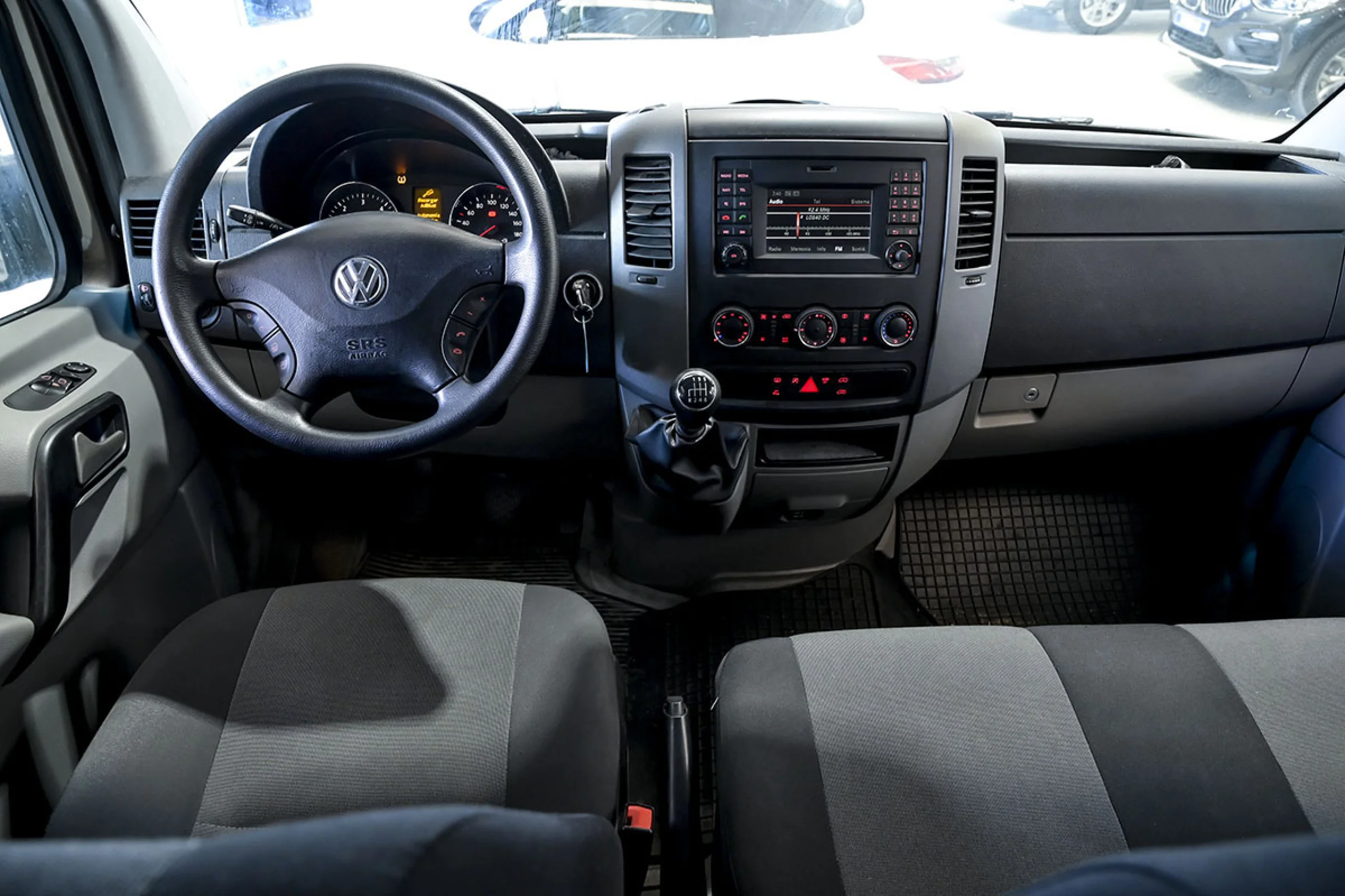 Volkswagen Crafter PRO Kombi 2.0TDI 163cv BMT 35 Medio - Foto 5