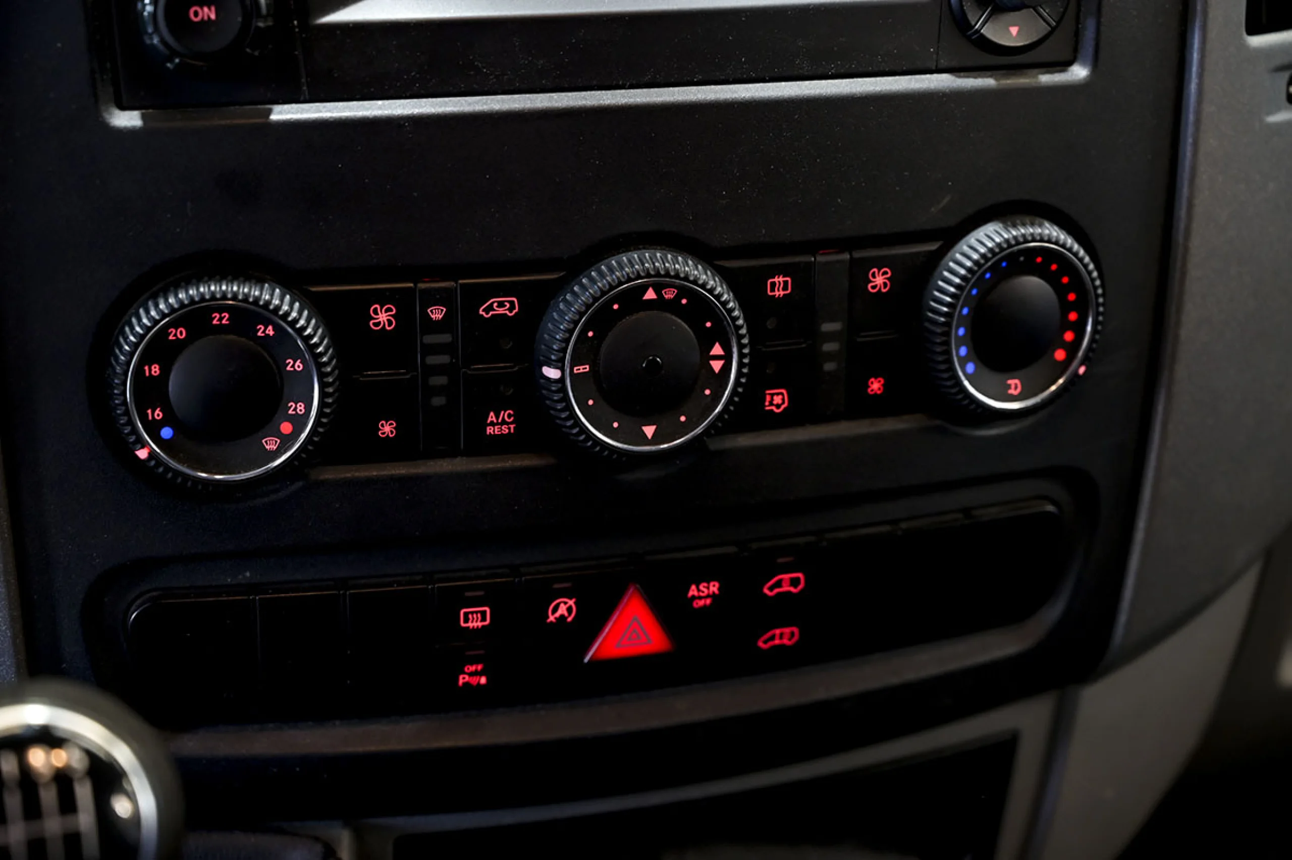 Volkswagen Crafter PRO Kombi 2.0TDI 163cv BMT 35 Medio - Foto 24