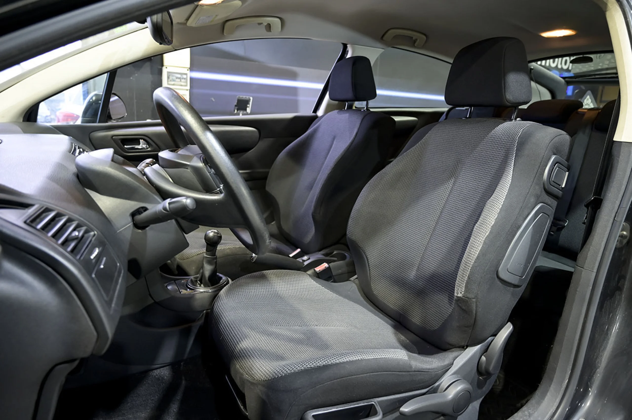 Citroen C4 1.6 HDi 110 Collection - Foto 20