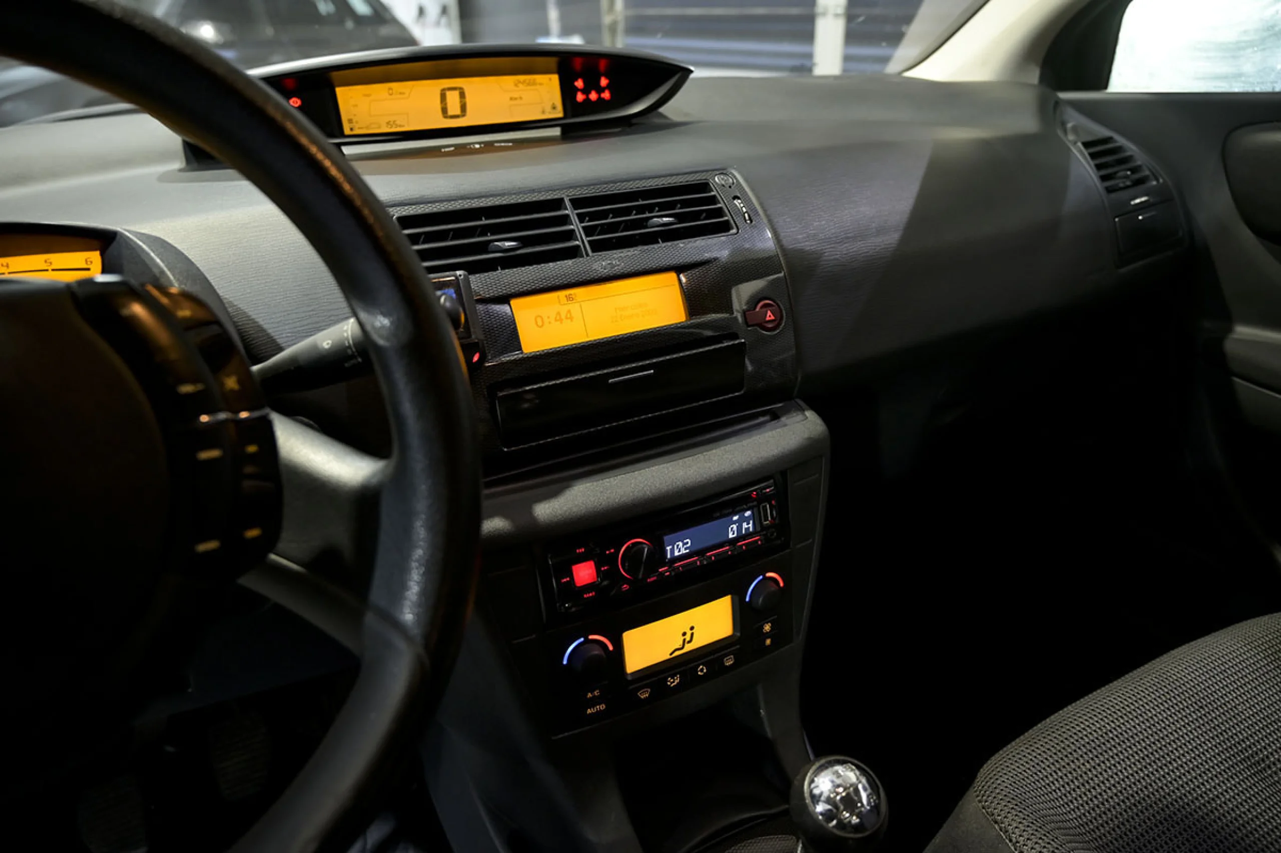 Citroen C4 1.6 HDi 110 Collection - Foto 24