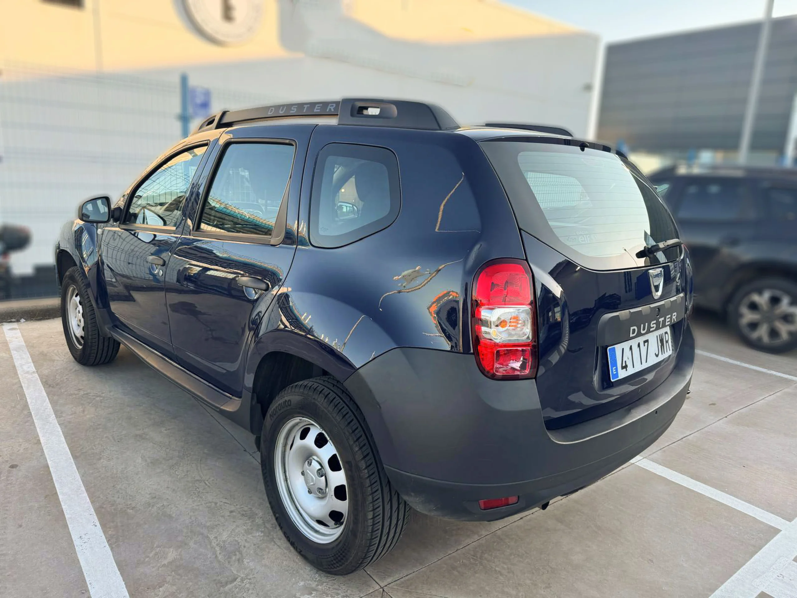 Dacia Duster Base 1.6 84kW 114CV 4X2 2017 - Foto 3