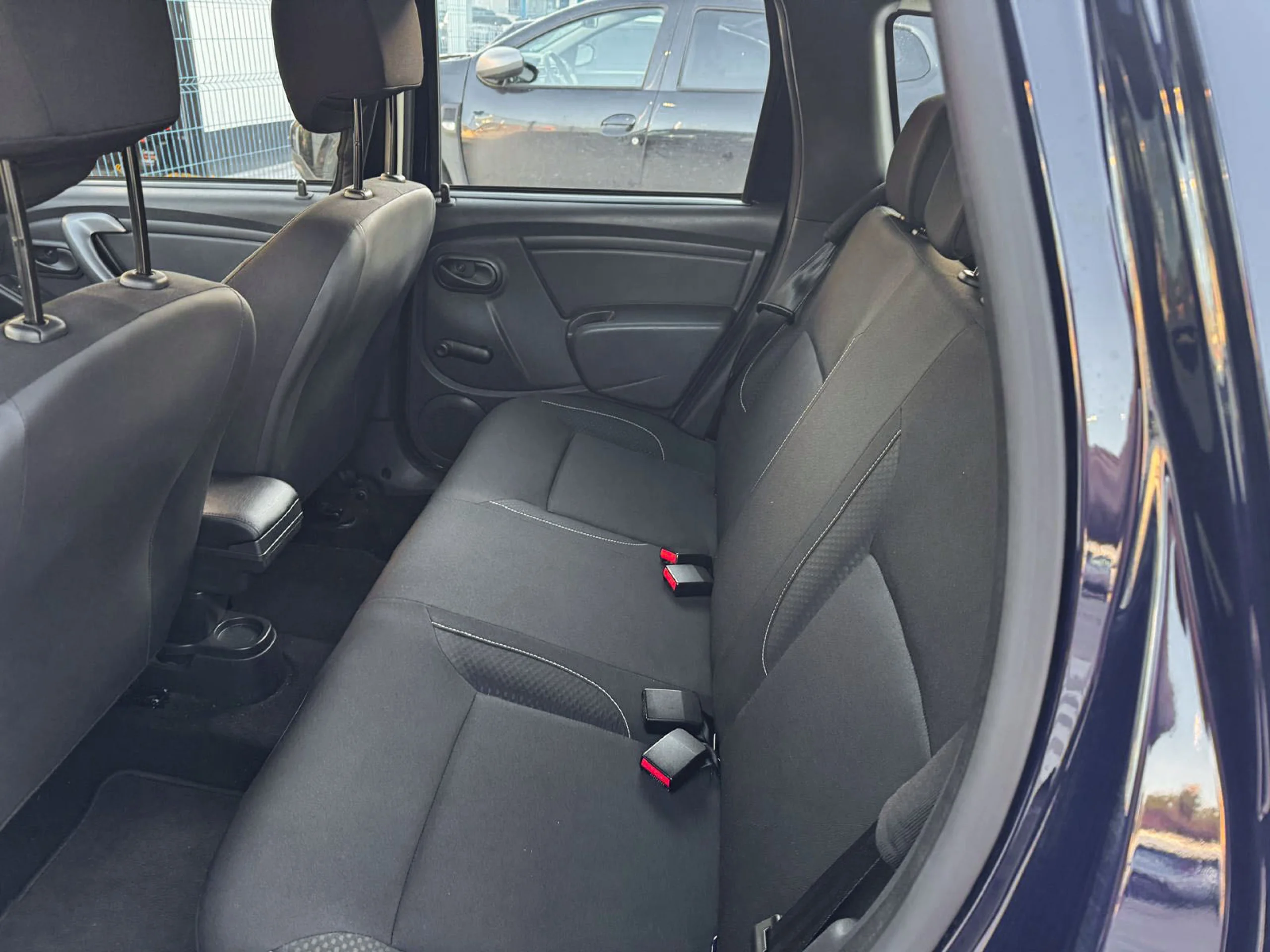 Dacia Duster Base 1.6 84kW 114CV 4X2 2017 - Foto 6