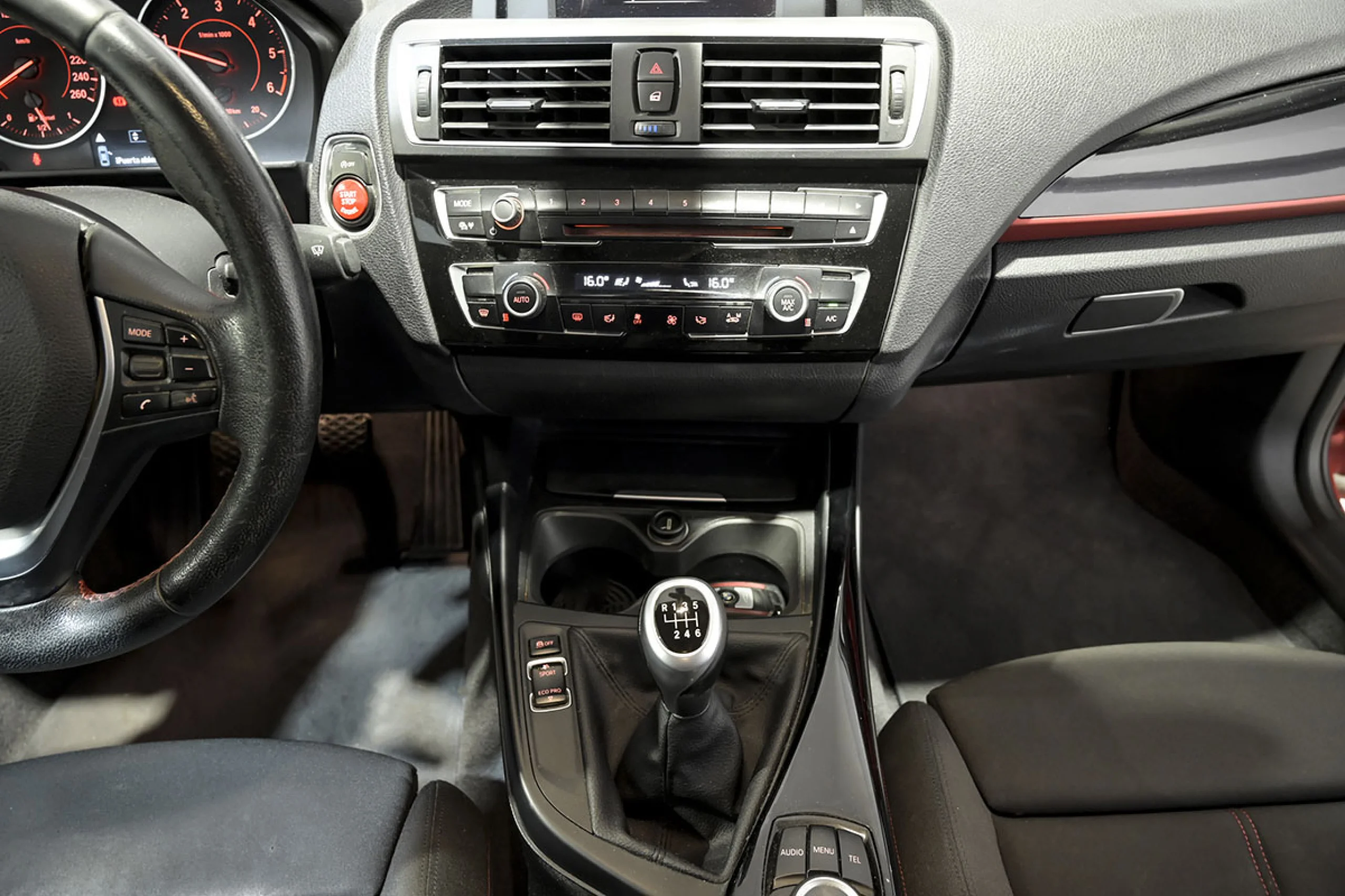 BMW 218 Serie 2 218d - Foto 18