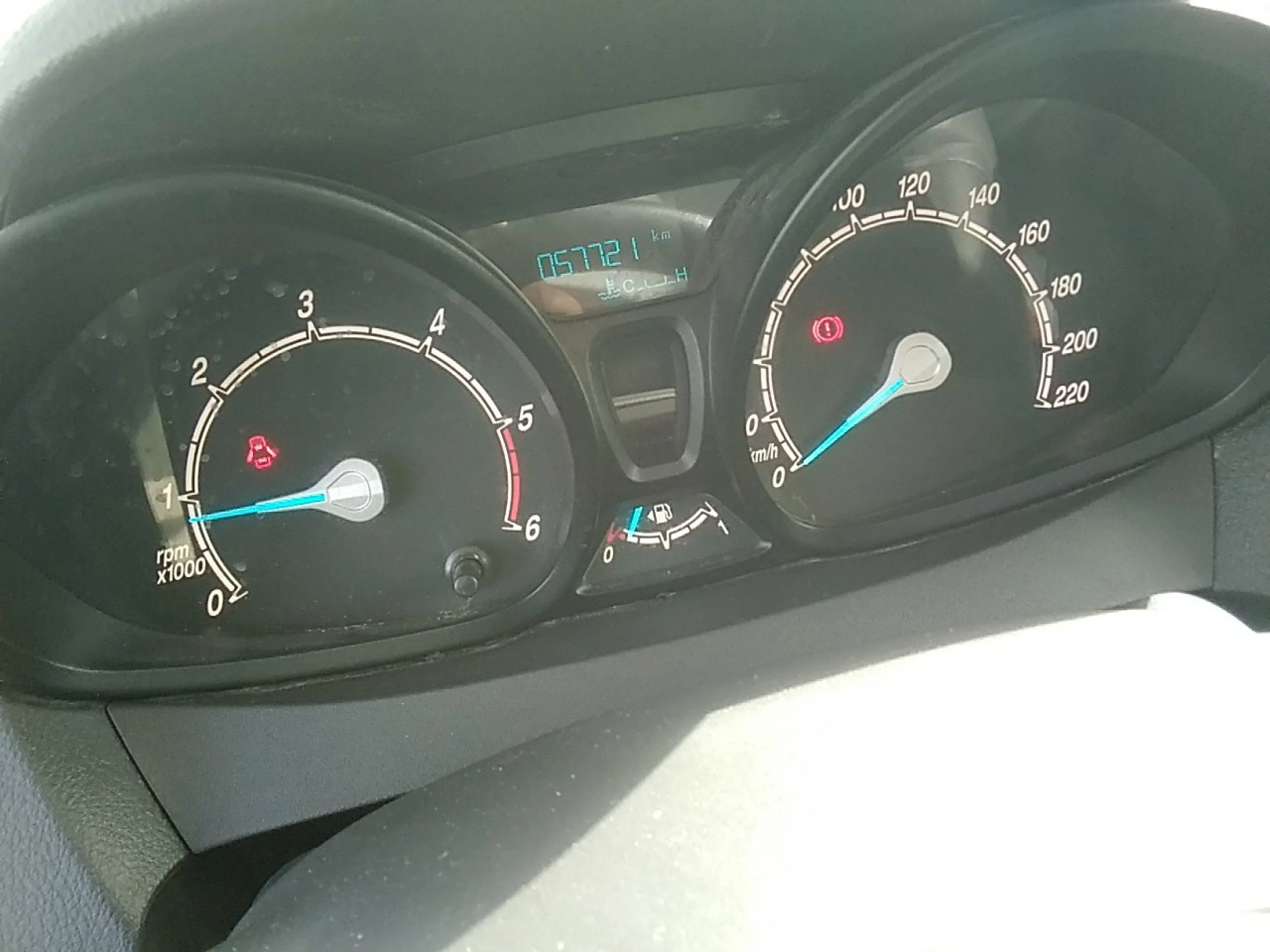 Ford Transit Courier Kombi 1.5 TDCi 71kW Trend - Foto 8