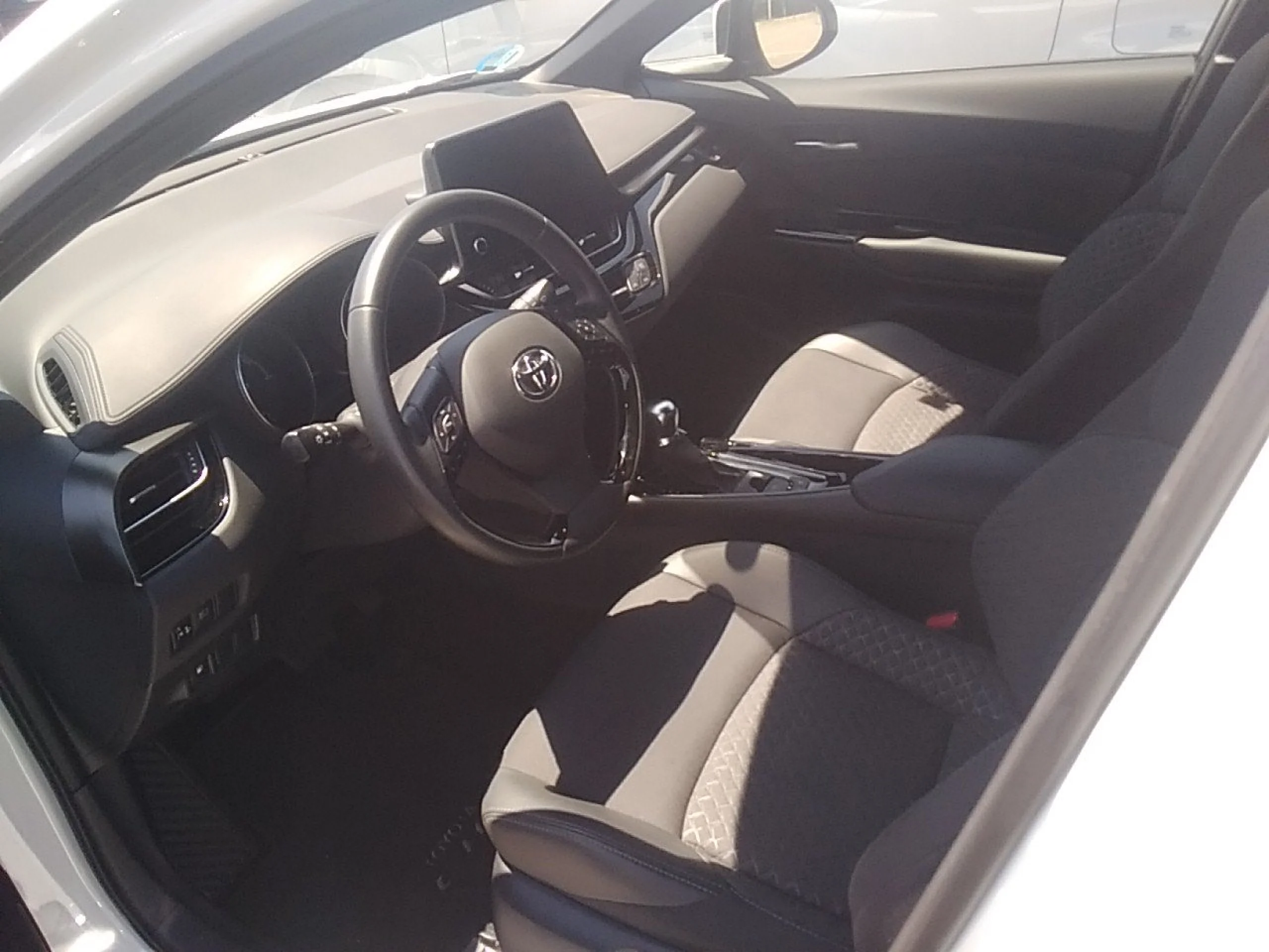 Toyota C-HR 1.8 125H Advance - Foto 7