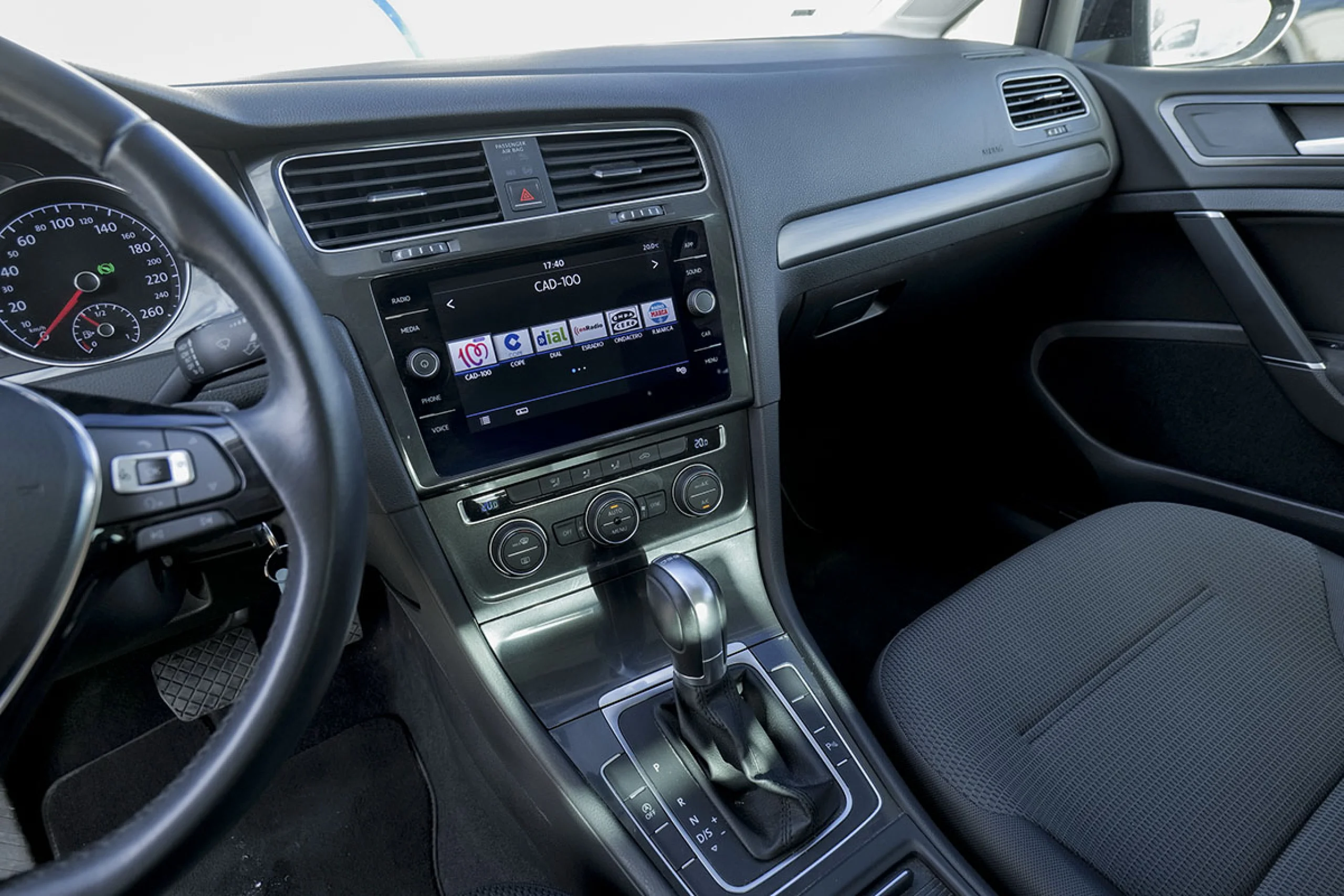 Volkswagen Golf Sport 1.4 TSI 92kW 125CV DSG - Foto 24