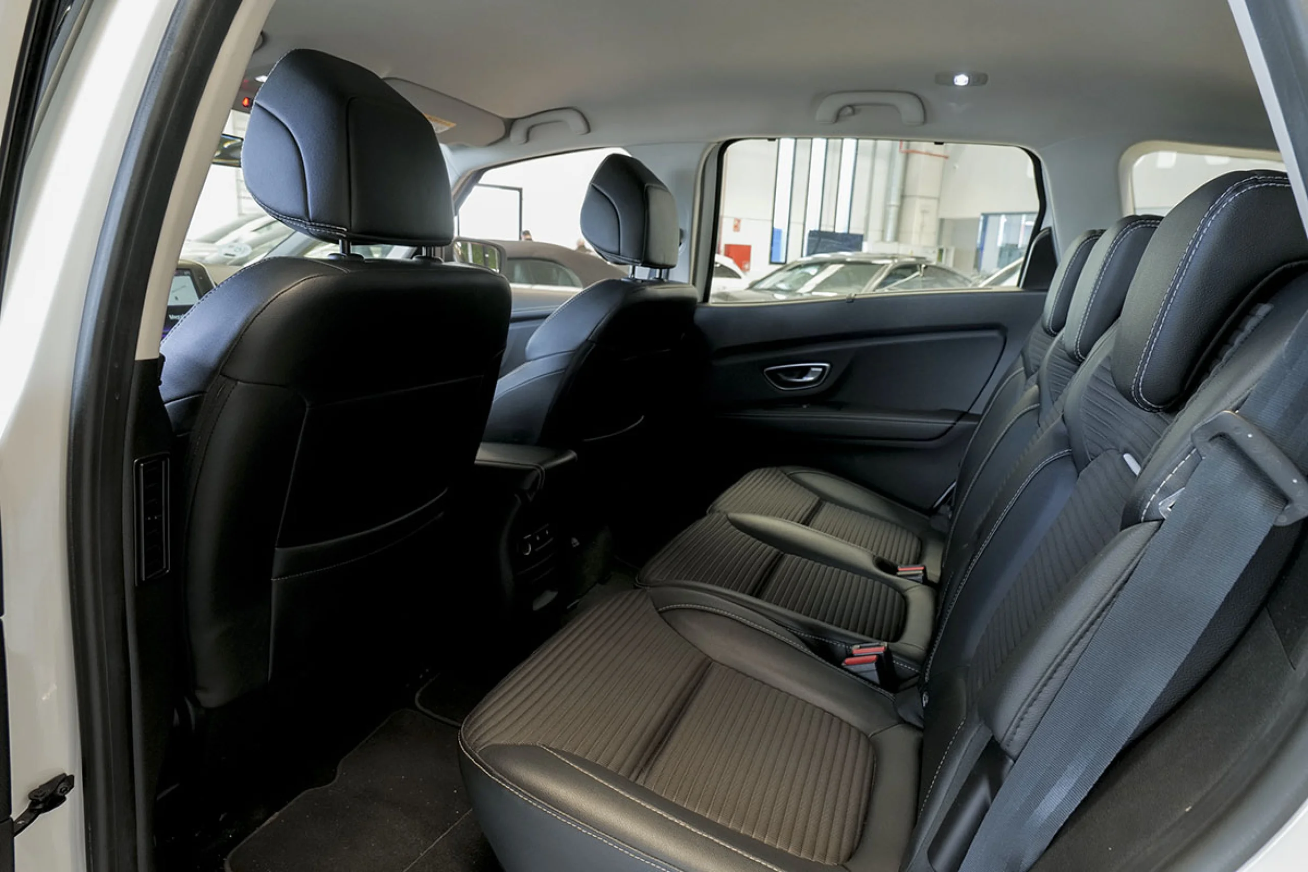 Renault Grand Scenic Grand Scénic Zen TCe 103 kW 140CV GPF  SS - Foto 13