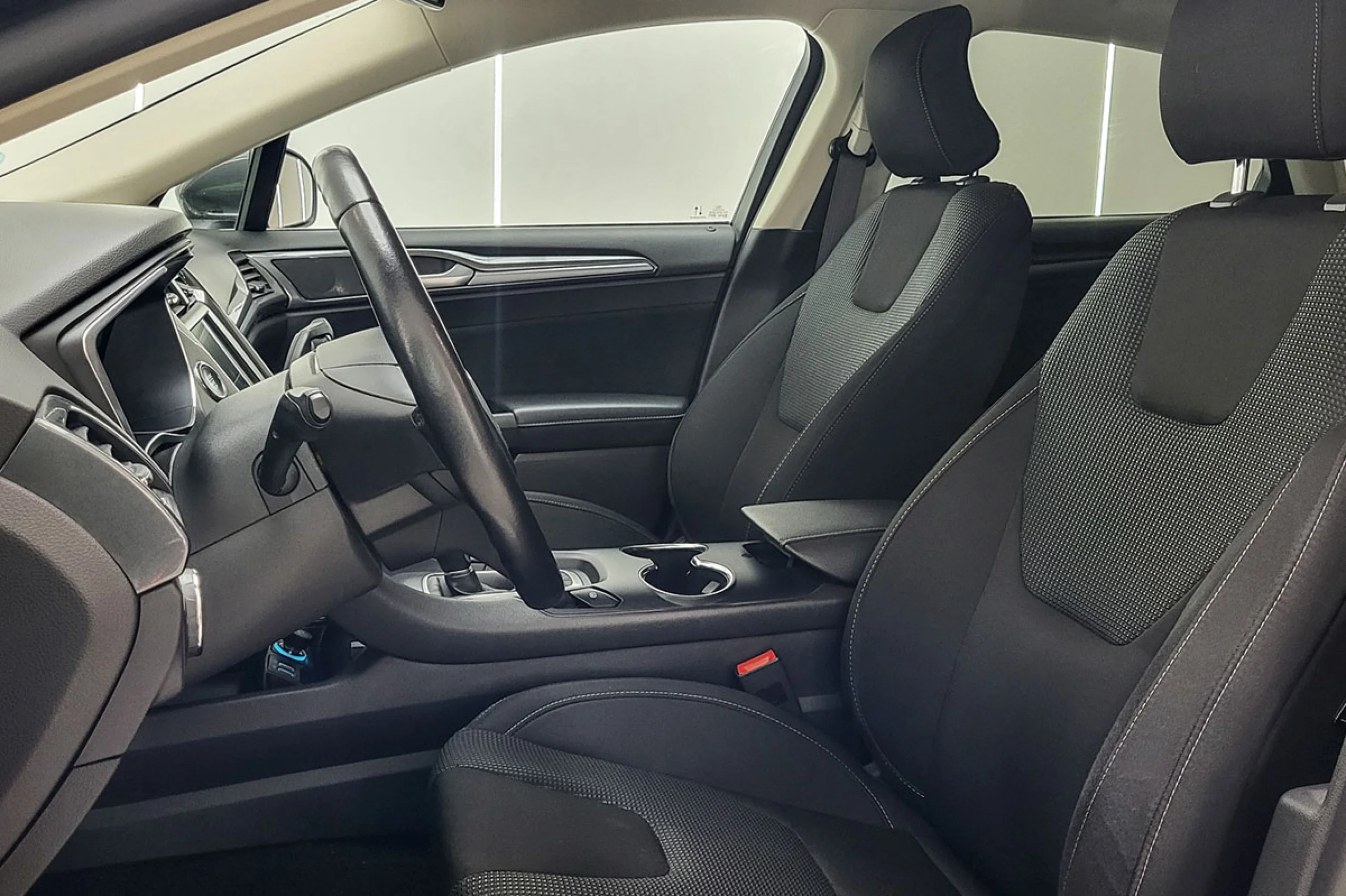 Ford Mondeo 2.0 Hibrido 138kW 187CV Trend HEV Auto - Foto 9