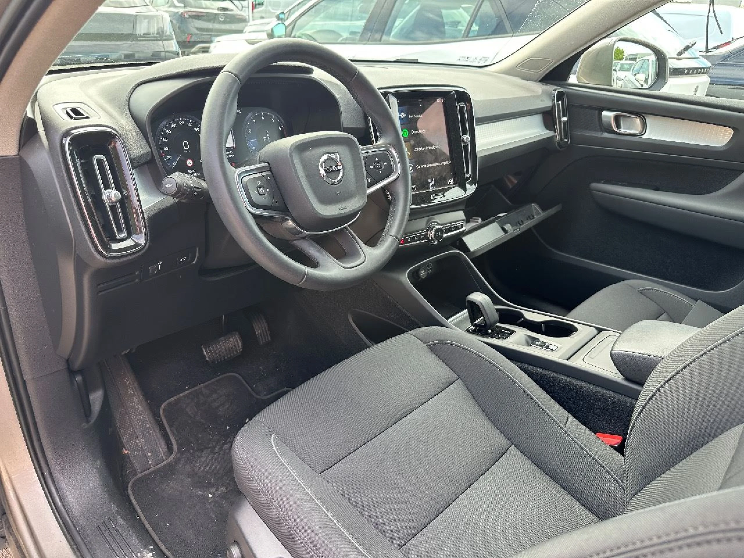 Volvo XC 40 XC40 2.0 B3 G Momentum Pro Auto - Foto 7