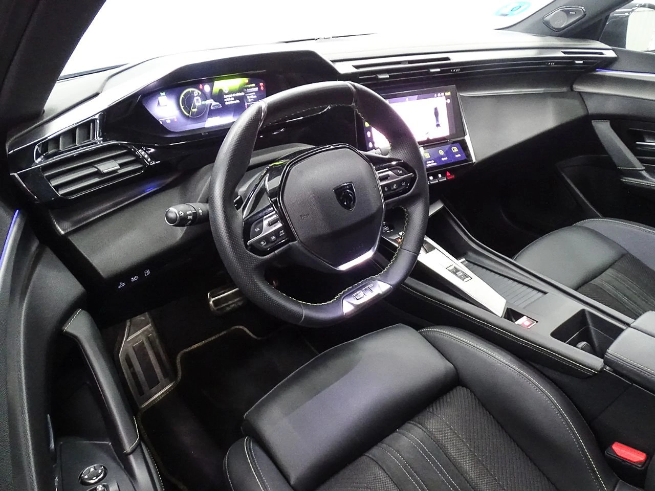 Peugeot 408 408 GT PHEV 225 eEAT8 - Foto 6