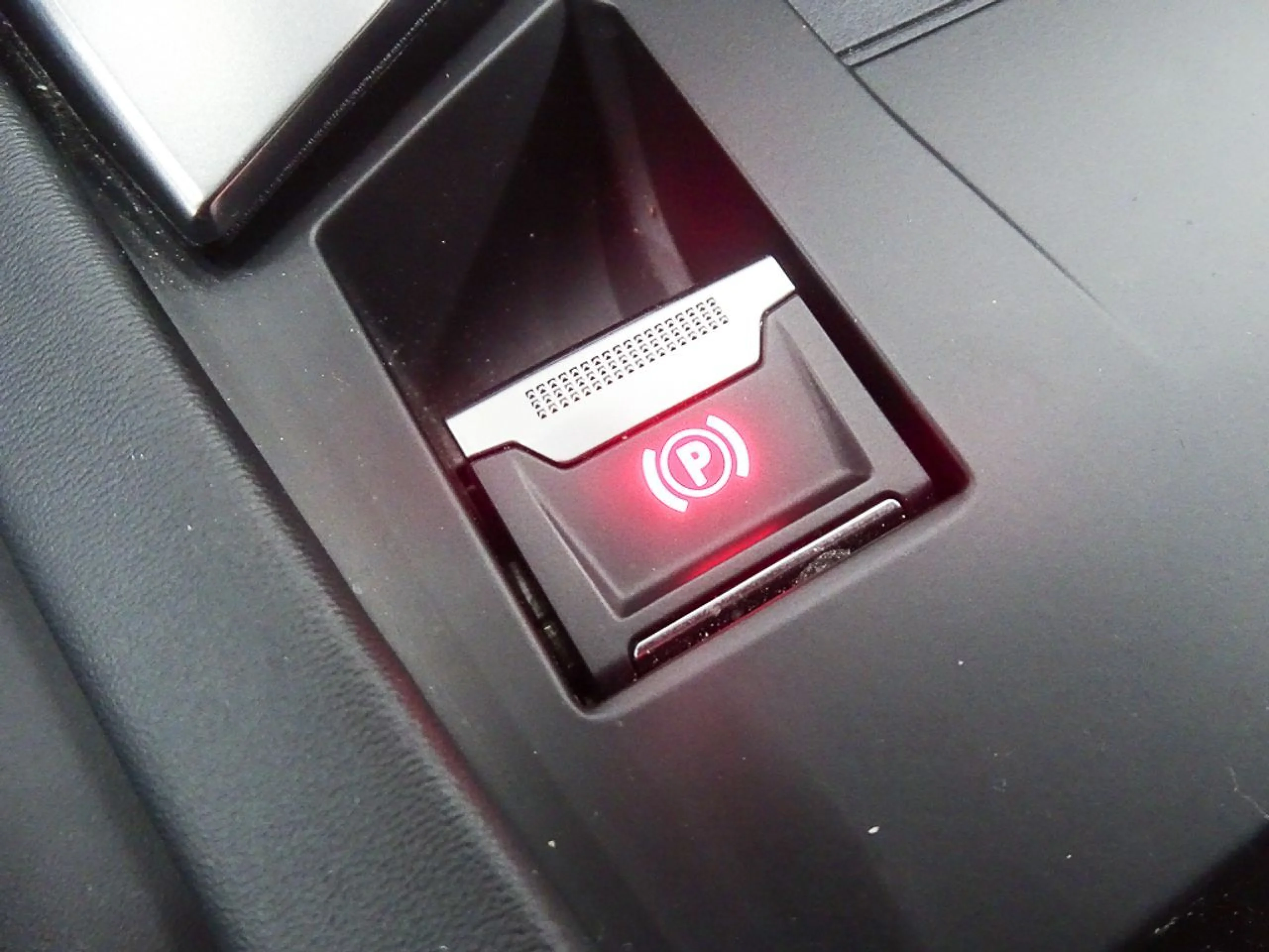 Peugeot 408 408 GT PHEV 225 eEAT8 - Foto 29