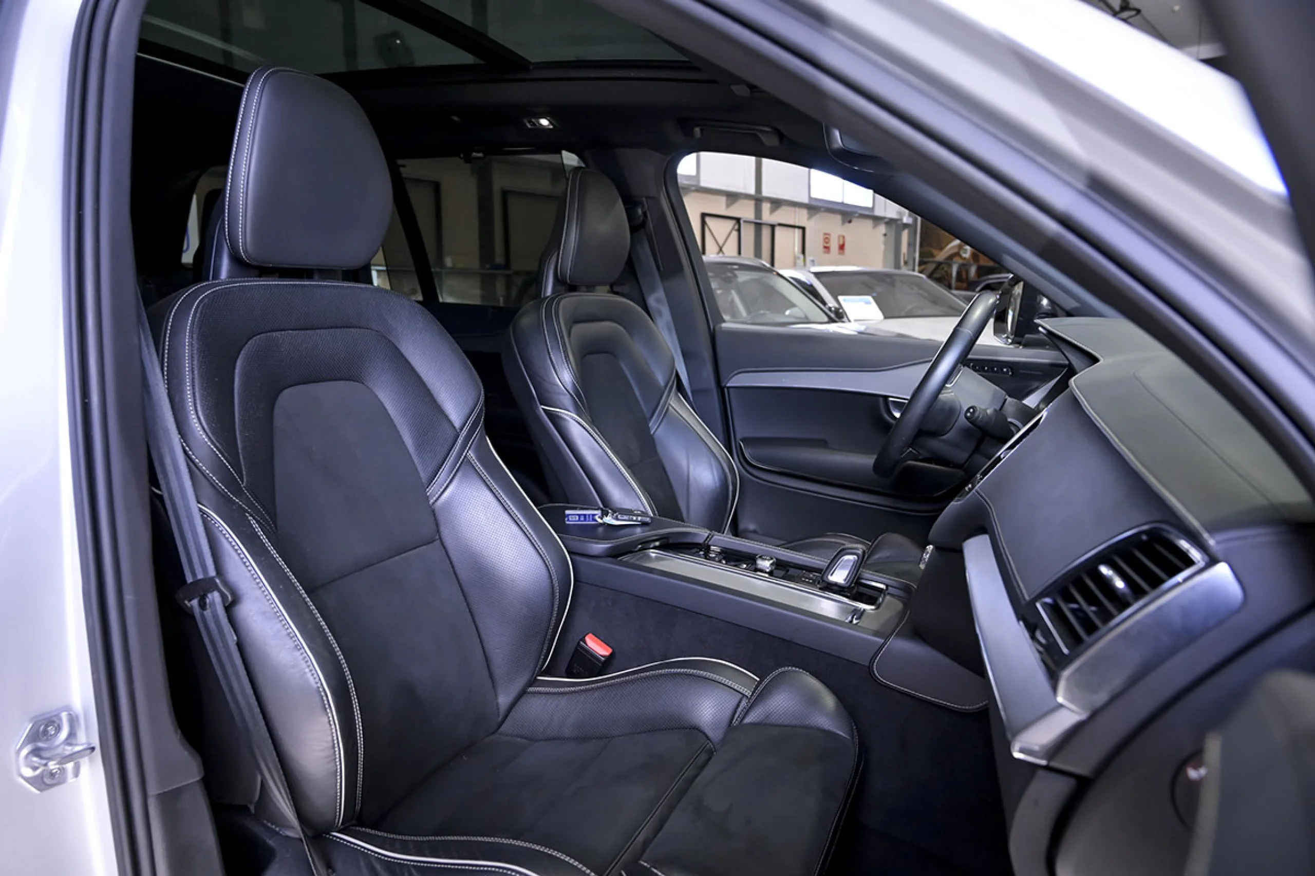 Volvo XC 90 XC90 2.0 B5 D AWD RDesign Auto - Foto 35