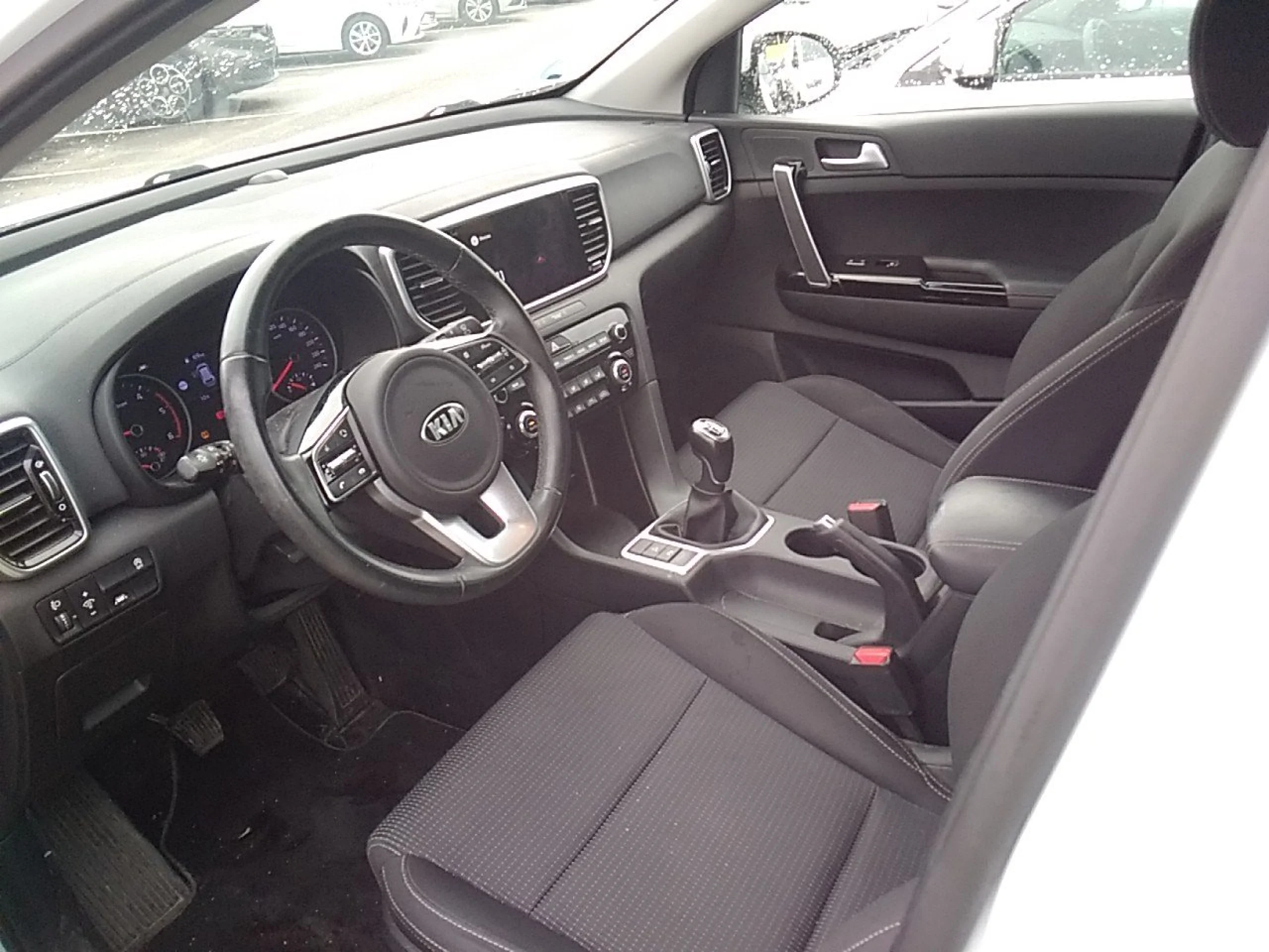 Kia Sportage 1.6 MHEV Black Edition 100kW (136CV) 4x2 - Foto 7