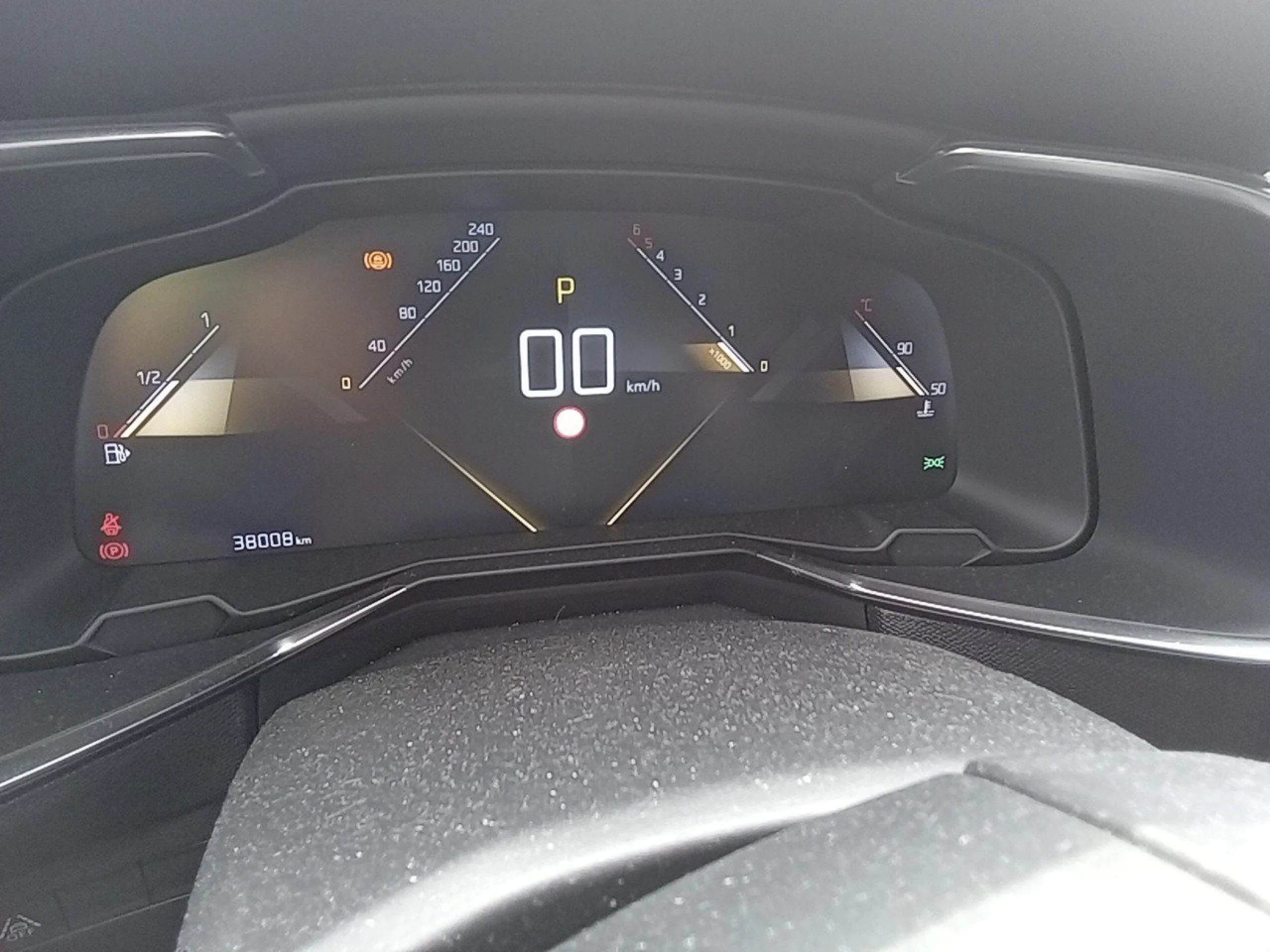 DS DS7 Crossback DS 7 CROSSBACK BlueHDi DE 96kW (130CV) AT Bastille + - Foto 8