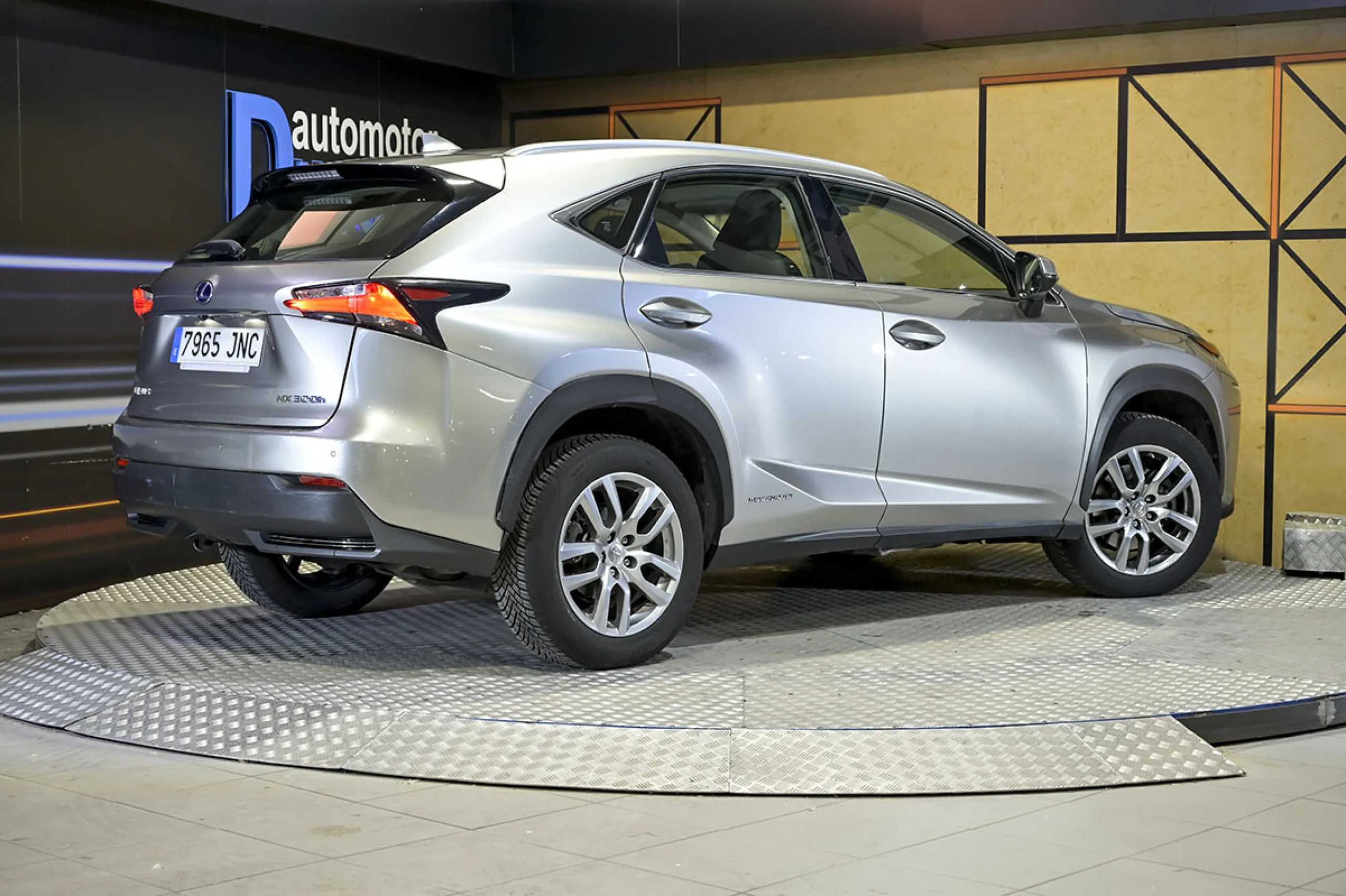 Lexus NX 300h NX 2.5 300h Luxury 4WD - Foto 5