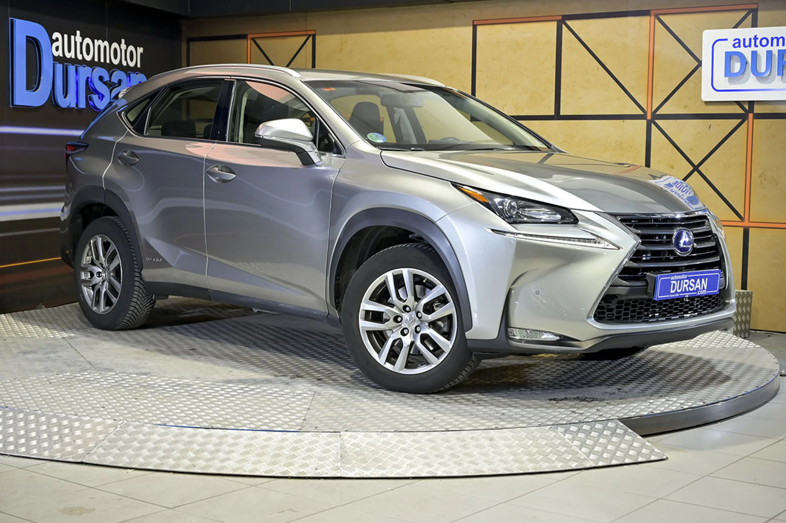 Lexus NX 300h NX 2.5 300h Luxury 4WD - Foto 3