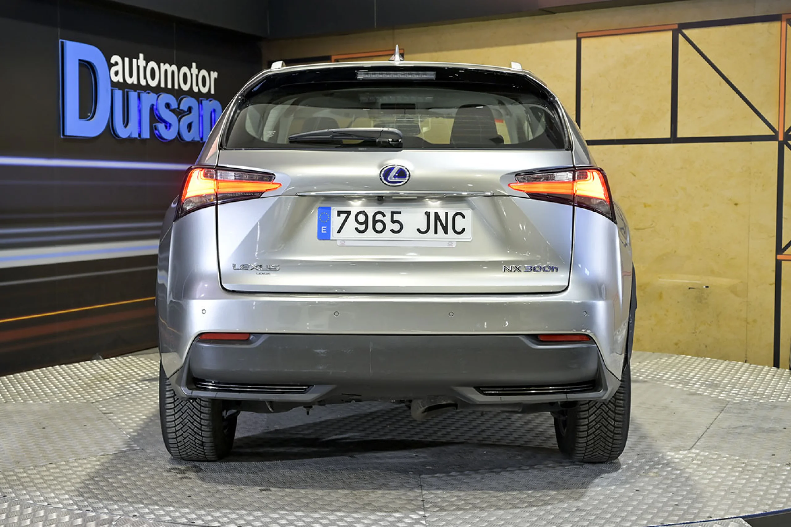 Lexus NX 300h NX 2.5 300h Luxury 4WD - Foto 12