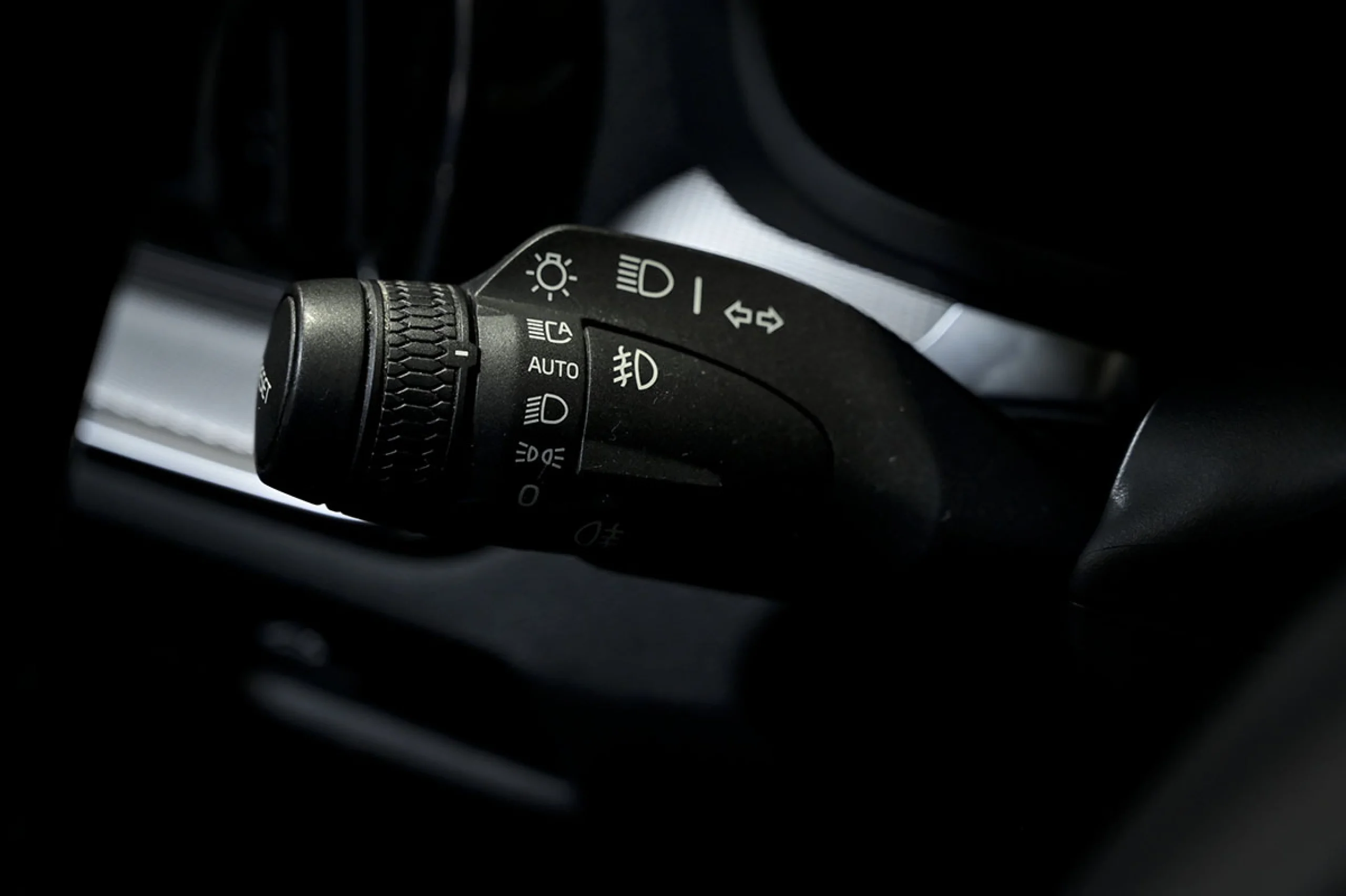 Volvo V60 2.0 B4 D Plus Dark Auto - Foto 25