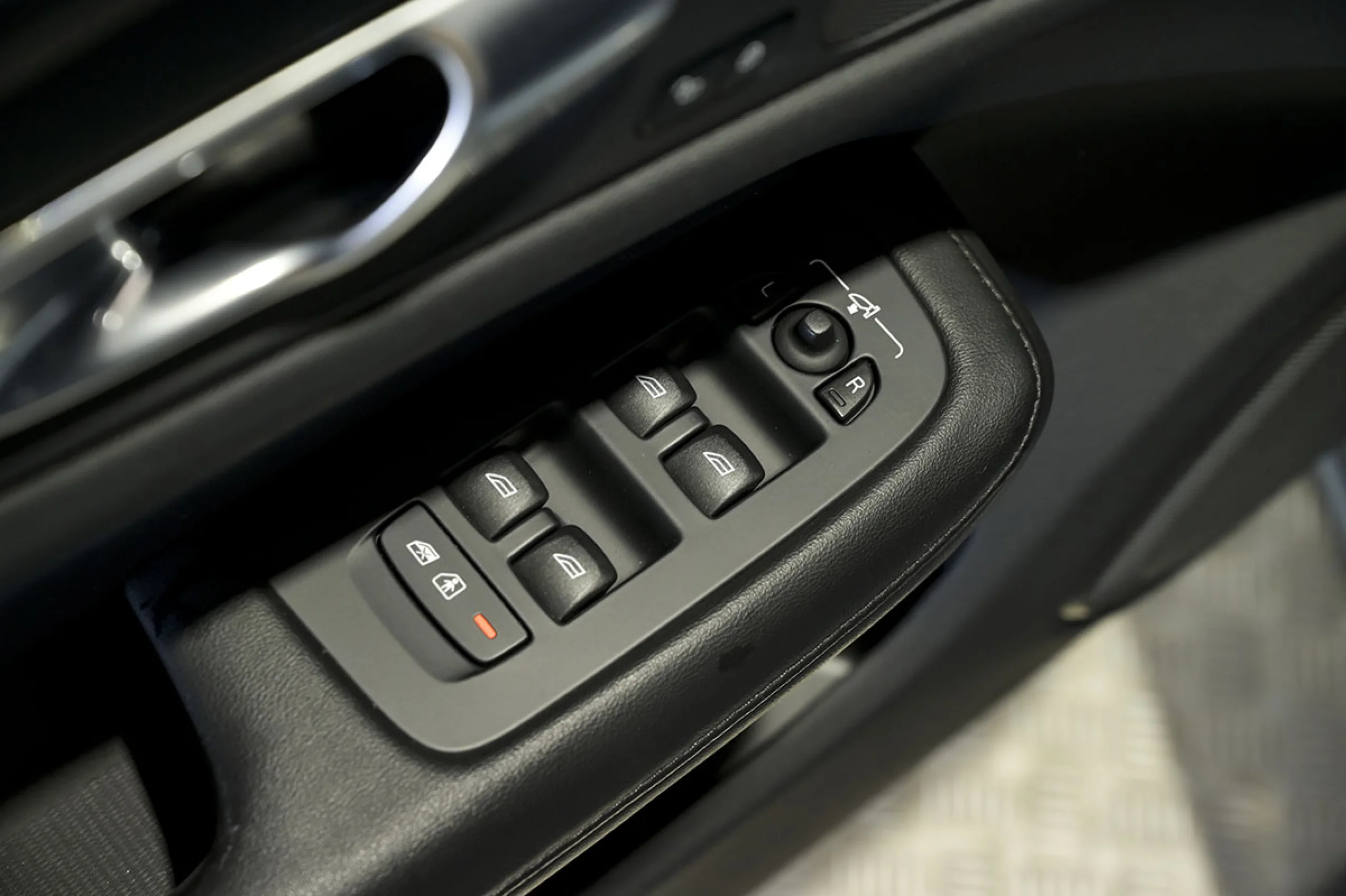 Volvo V60 2.0 B4 D Plus Dark Auto - Foto 22