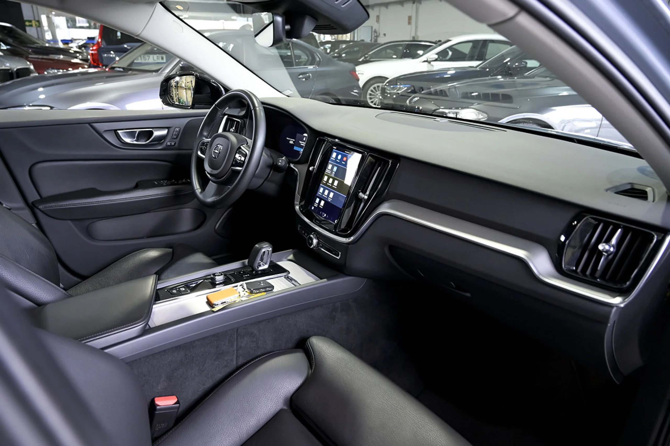 Volvo V60 2.0 B4 D Plus Dark Auto - Foto 32