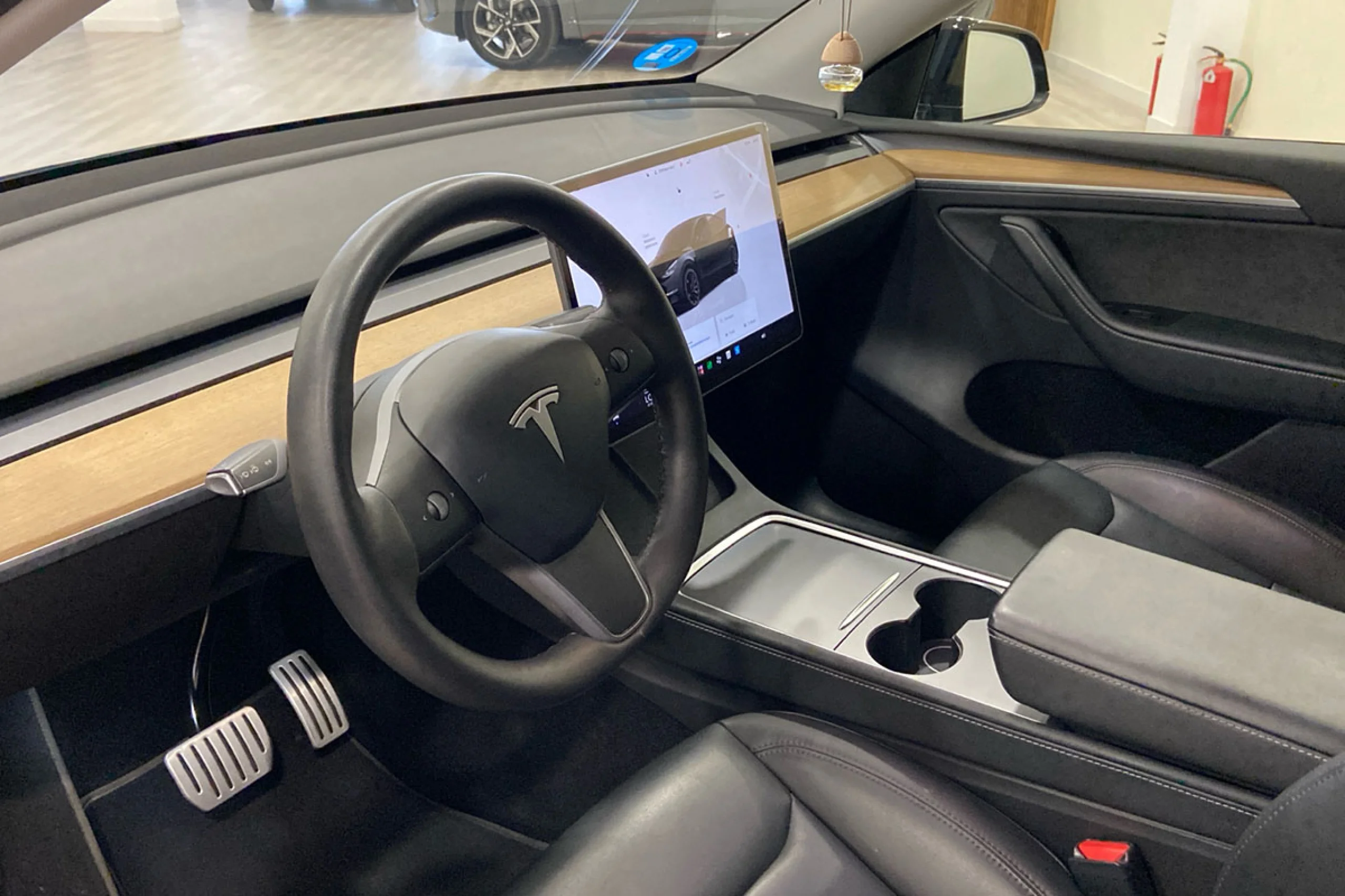 TESLA Model Y Performance 4WD - Foto 6