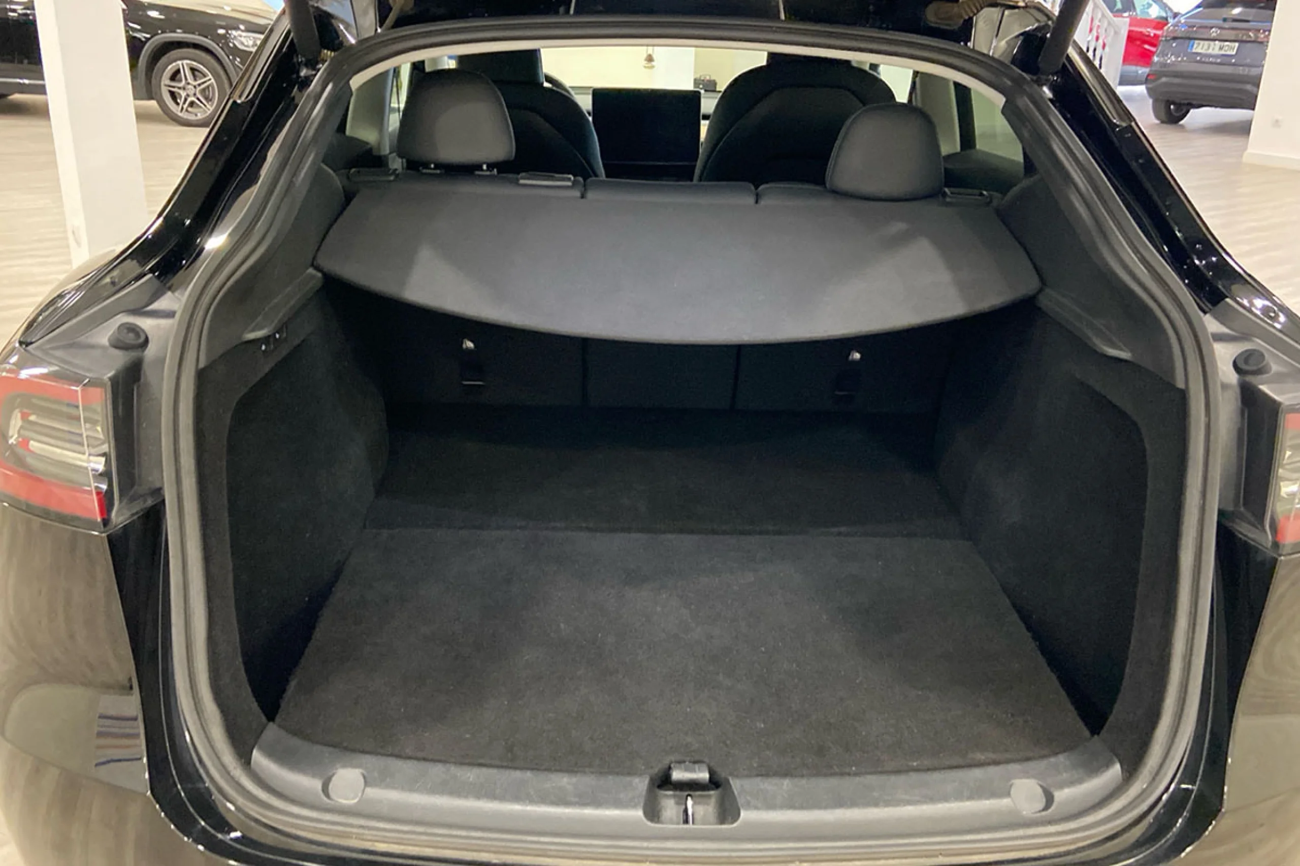 TESLA Model Y Performance 4WD - Foto 12