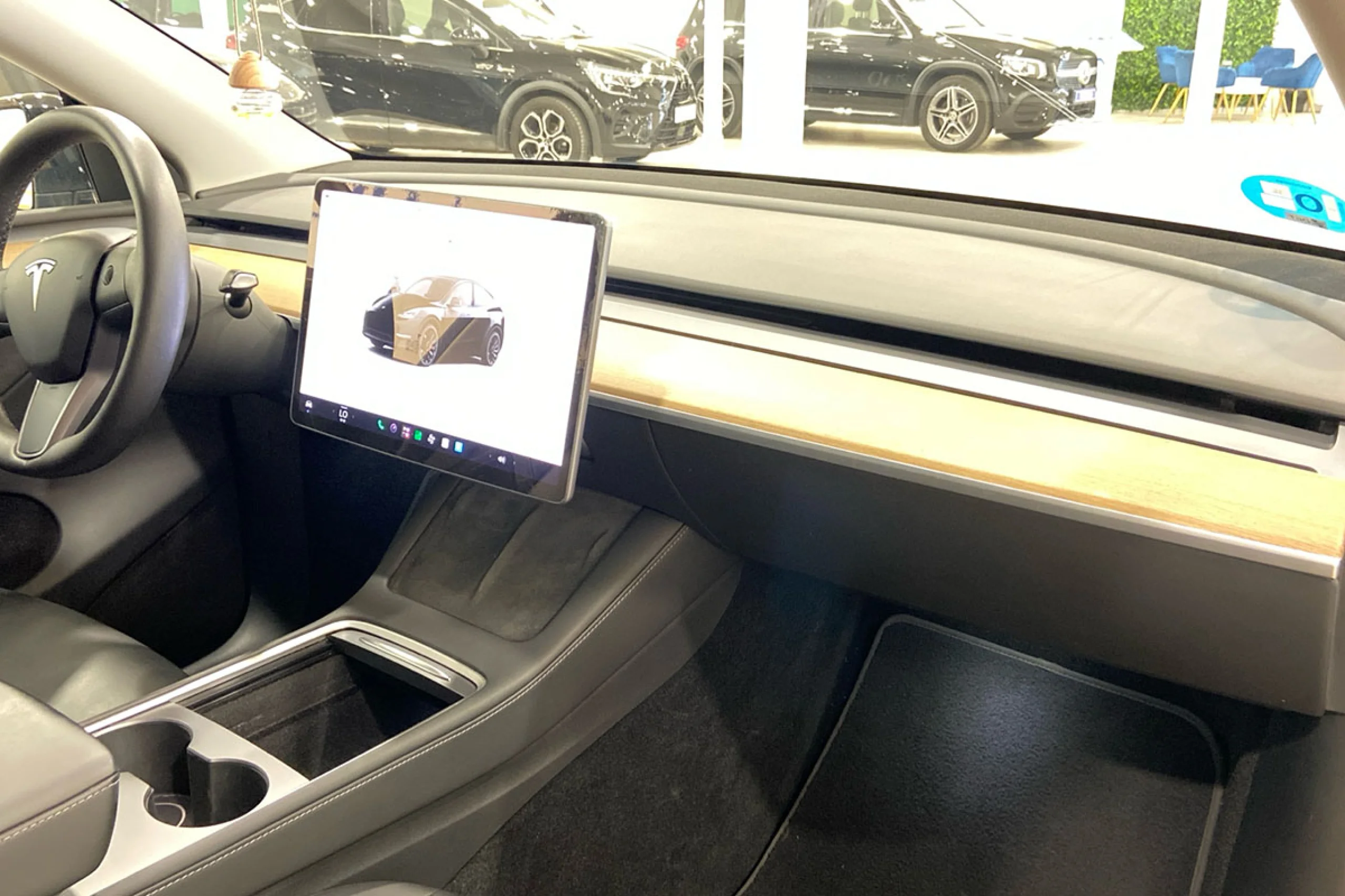 TESLA Model Y Performance 4WD - Foto 24