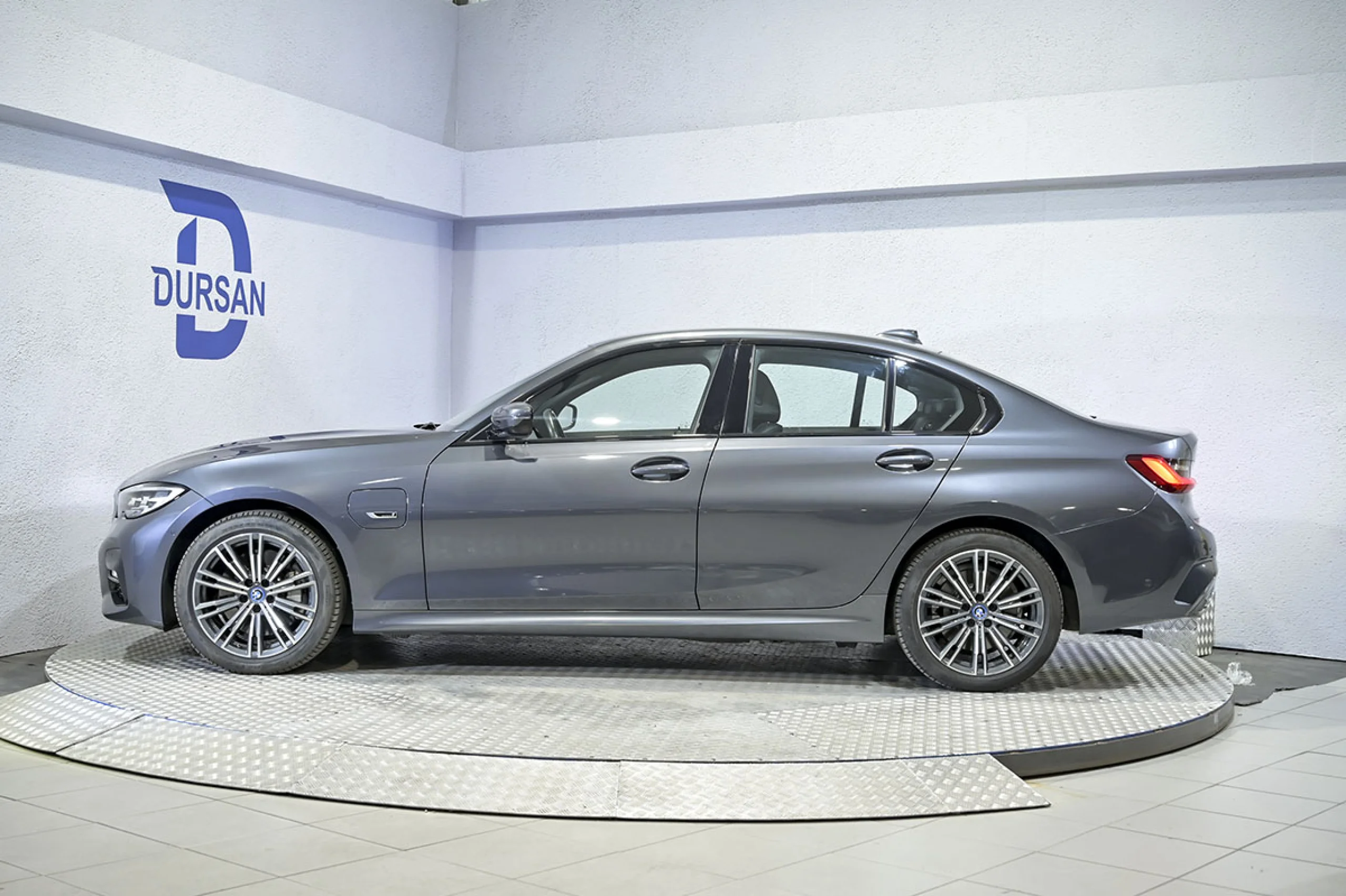 BMW 330 Serie 3 330e - Foto 17