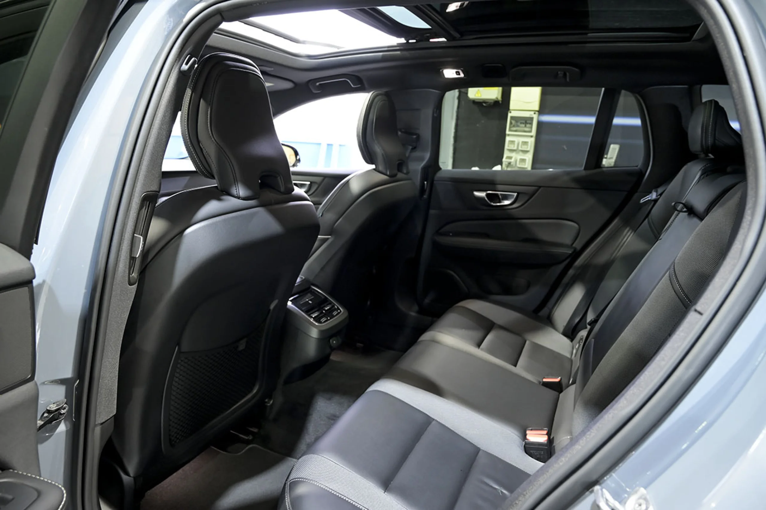 Volvo V60 2.0 B4 D RDesign Auto - Foto 15