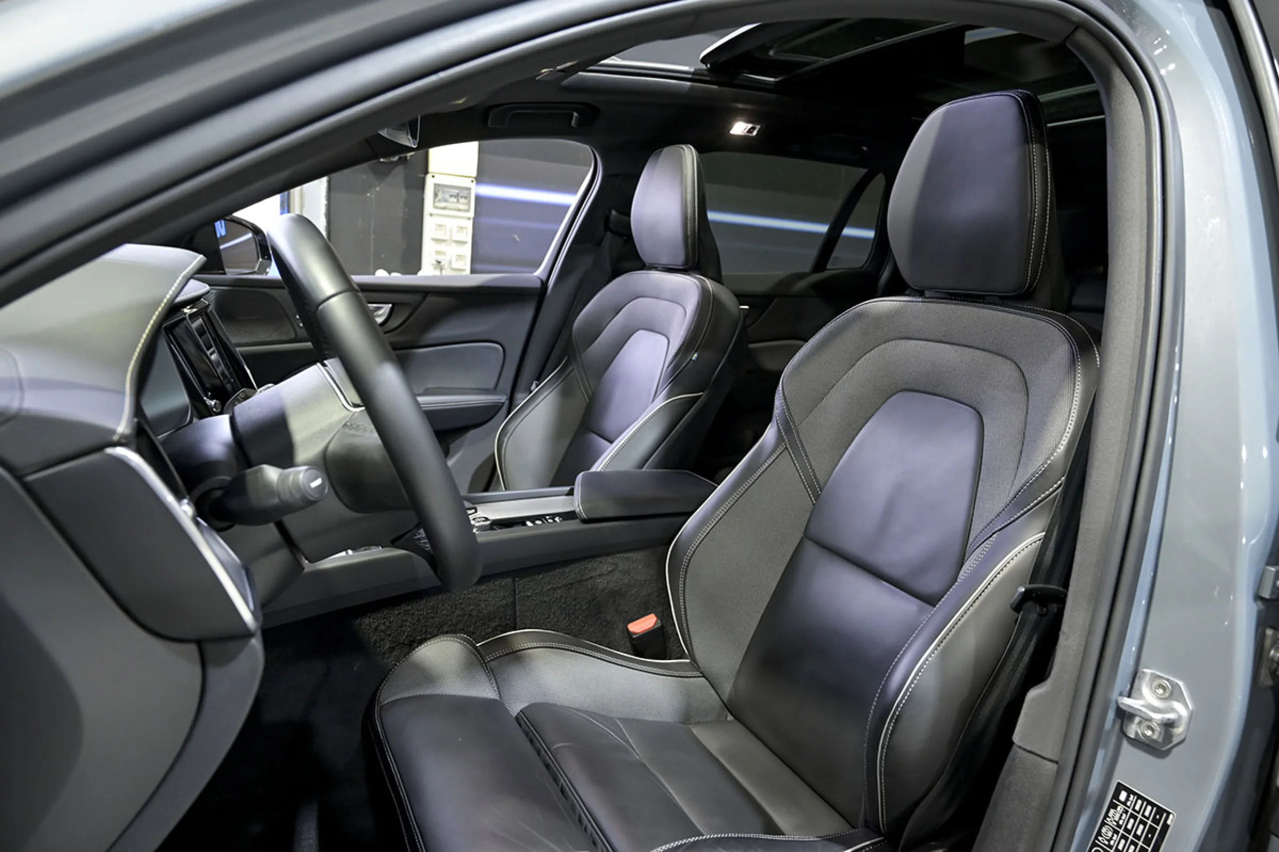 Volvo V60 2.0 B4 D RDesign Auto - Foto 21