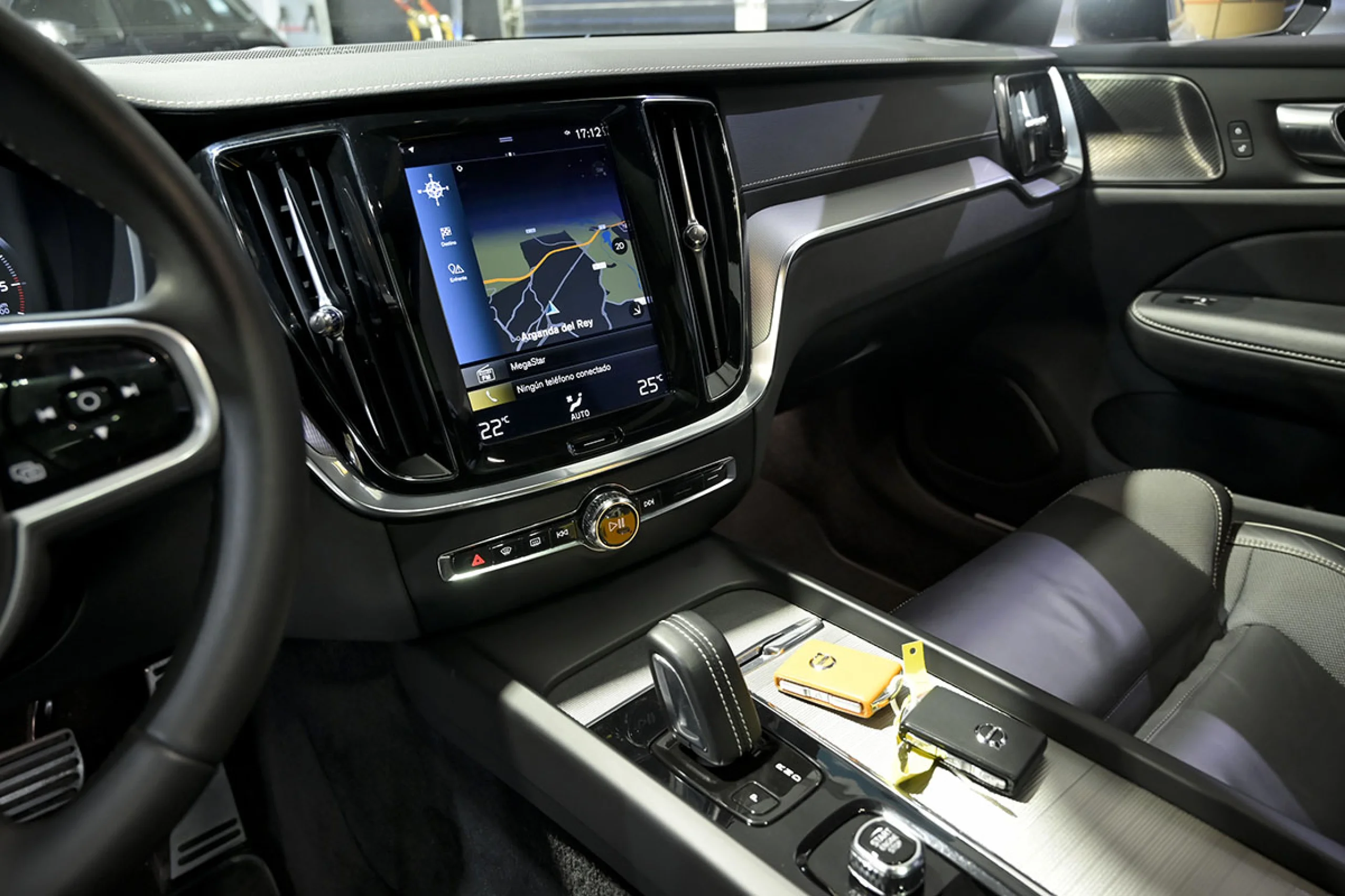 Volvo V60 2.0 B4 D RDesign Auto - Foto 25