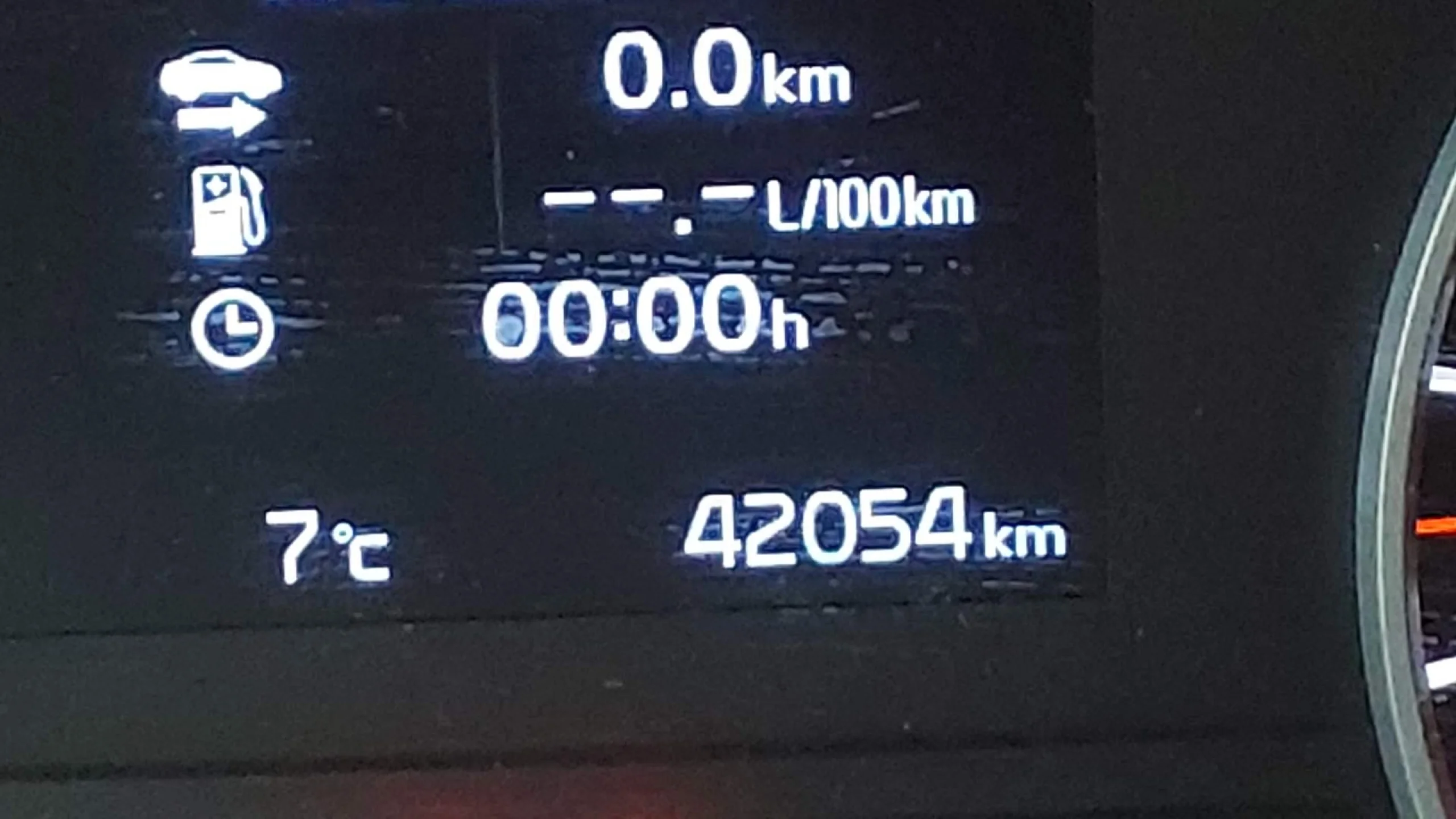 Kia Sportage 1.6 MHEV Business 100kW (136CV) 4x4 - Foto 6