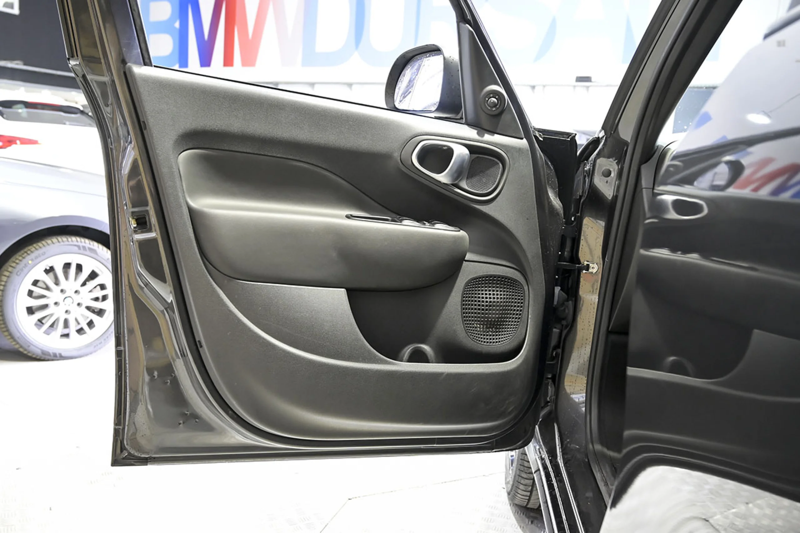 Fiat 500L Cross 1.4 16v 70 kW 95 CV SS - Foto 22