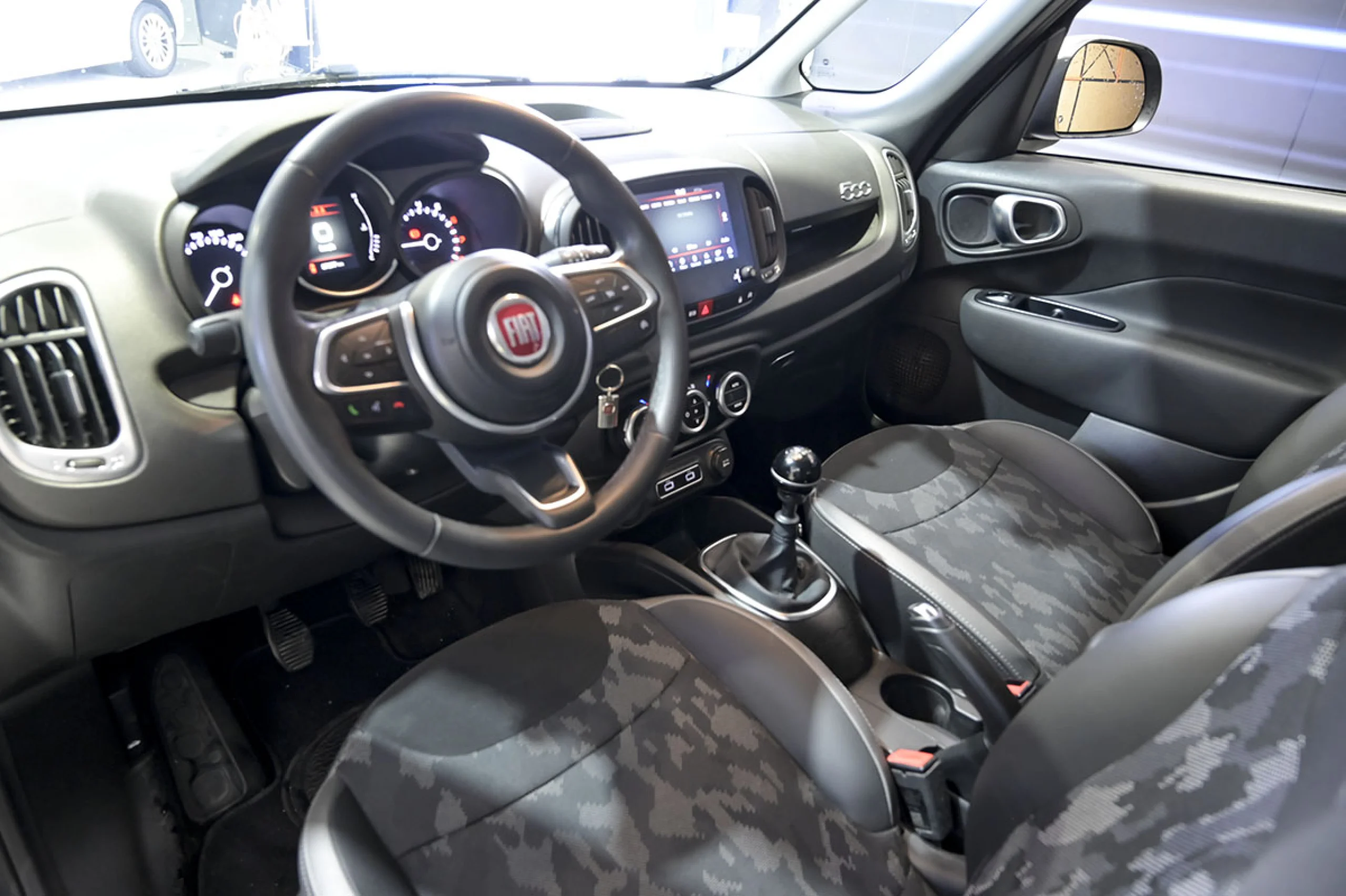 Fiat 500L Cross 1.4 16v 70 kW 95 CV SS - Foto 23