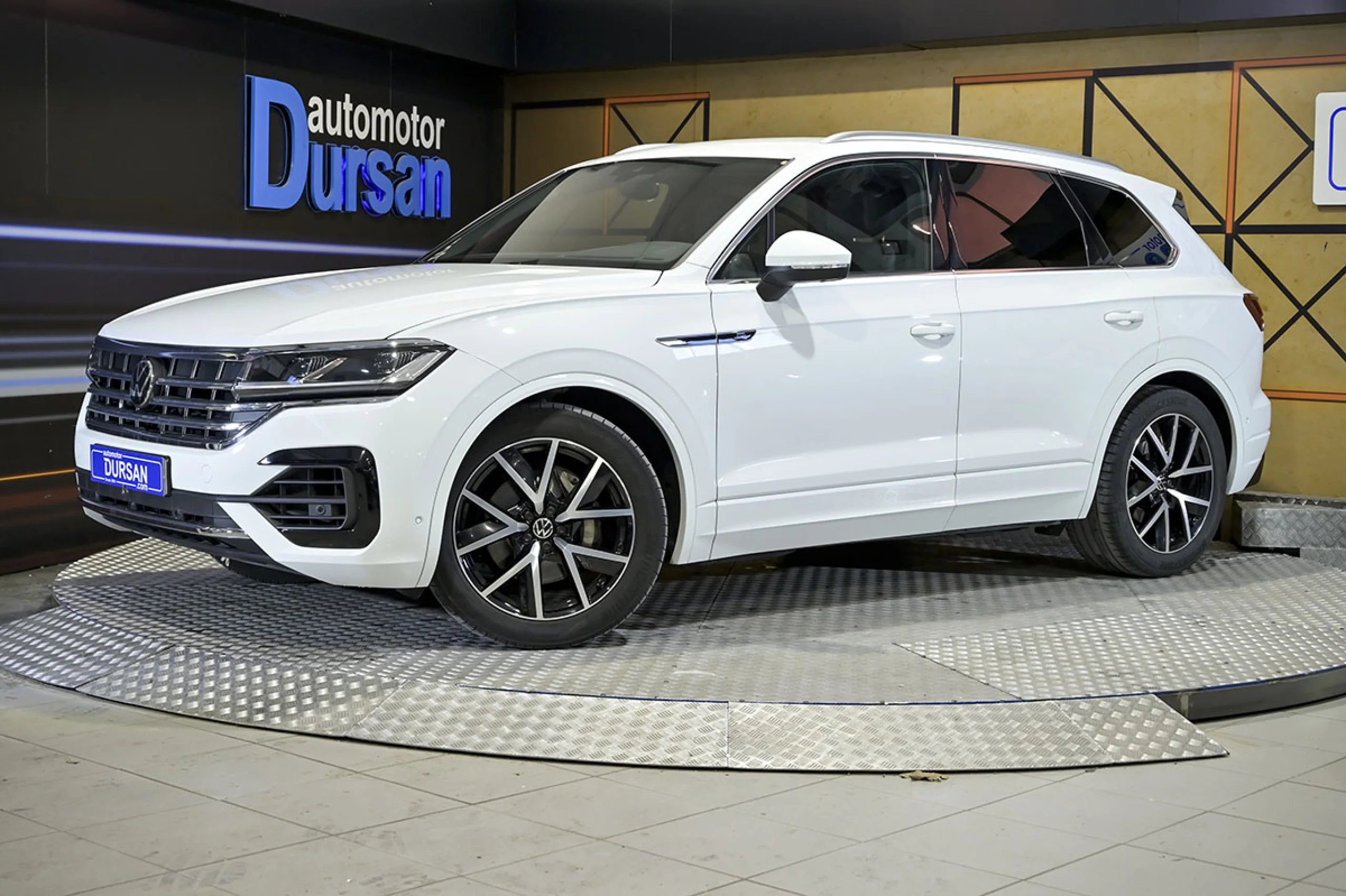 Volkswagen Touareg Prem Eleg 3.0 V6 TDI 210kW Tip 4M - Foto 1