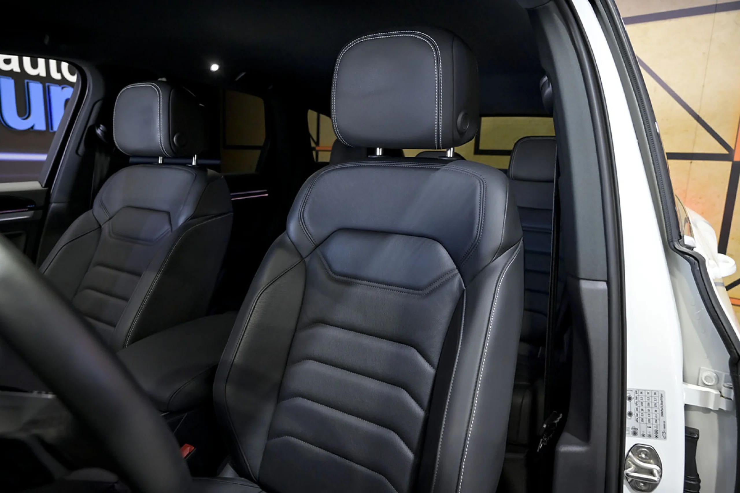 Volkswagen Touareg Prem Eleg 3.0 V6 TDI 210kW Tip 4M - Foto 9