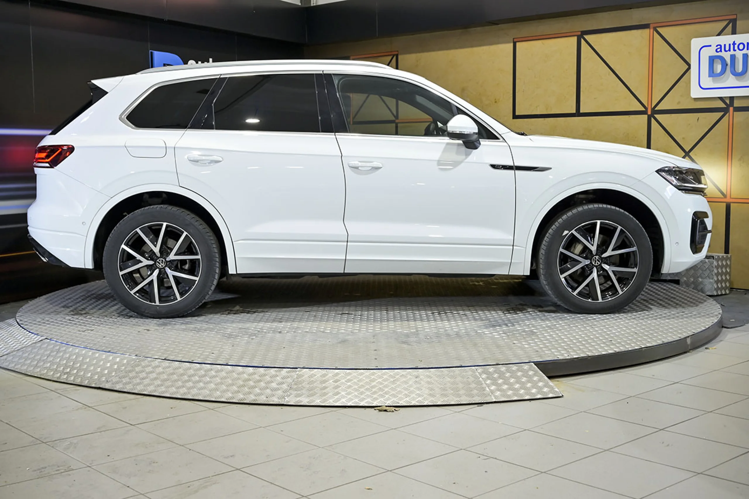 Volkswagen Touareg Prem Eleg 3.0 V6 TDI 210kW Tip 4M - Foto 19