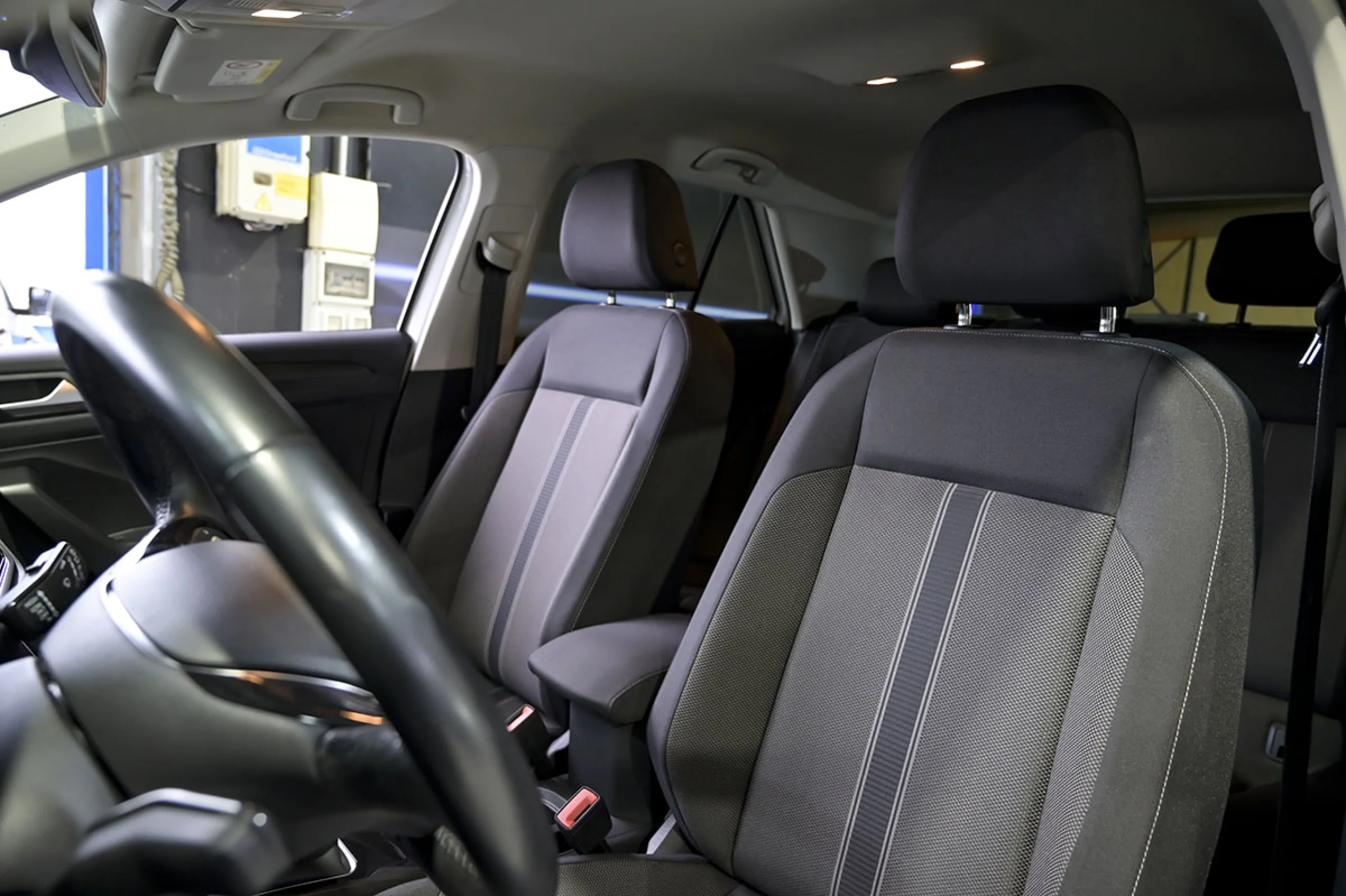 Volkswagen T-Roc Advance 1.0 TSI 85kW 115CV - Foto 24