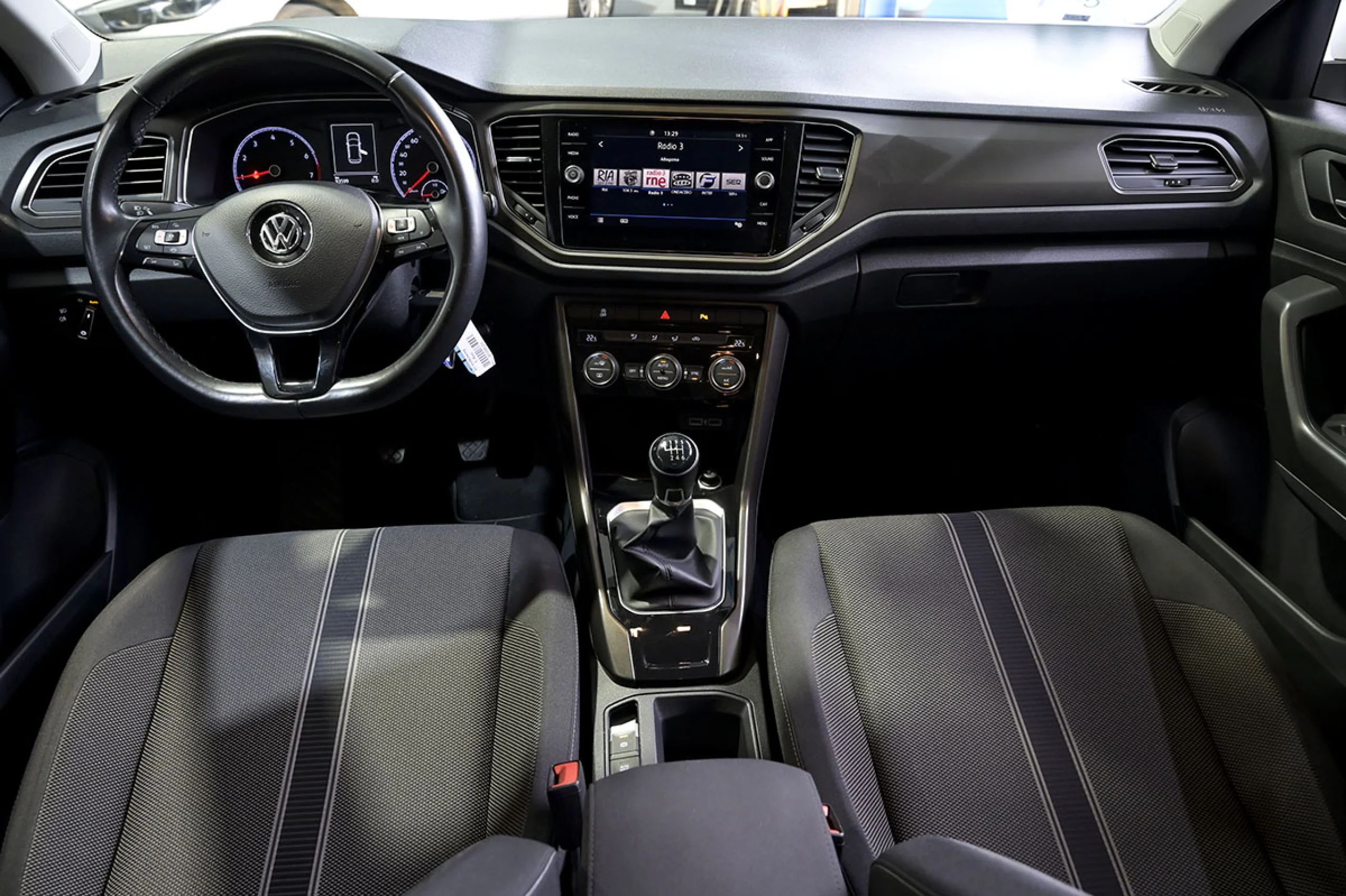Volkswagen T-Roc Advance 1.0 TSI 85kW 115CV - Foto 8