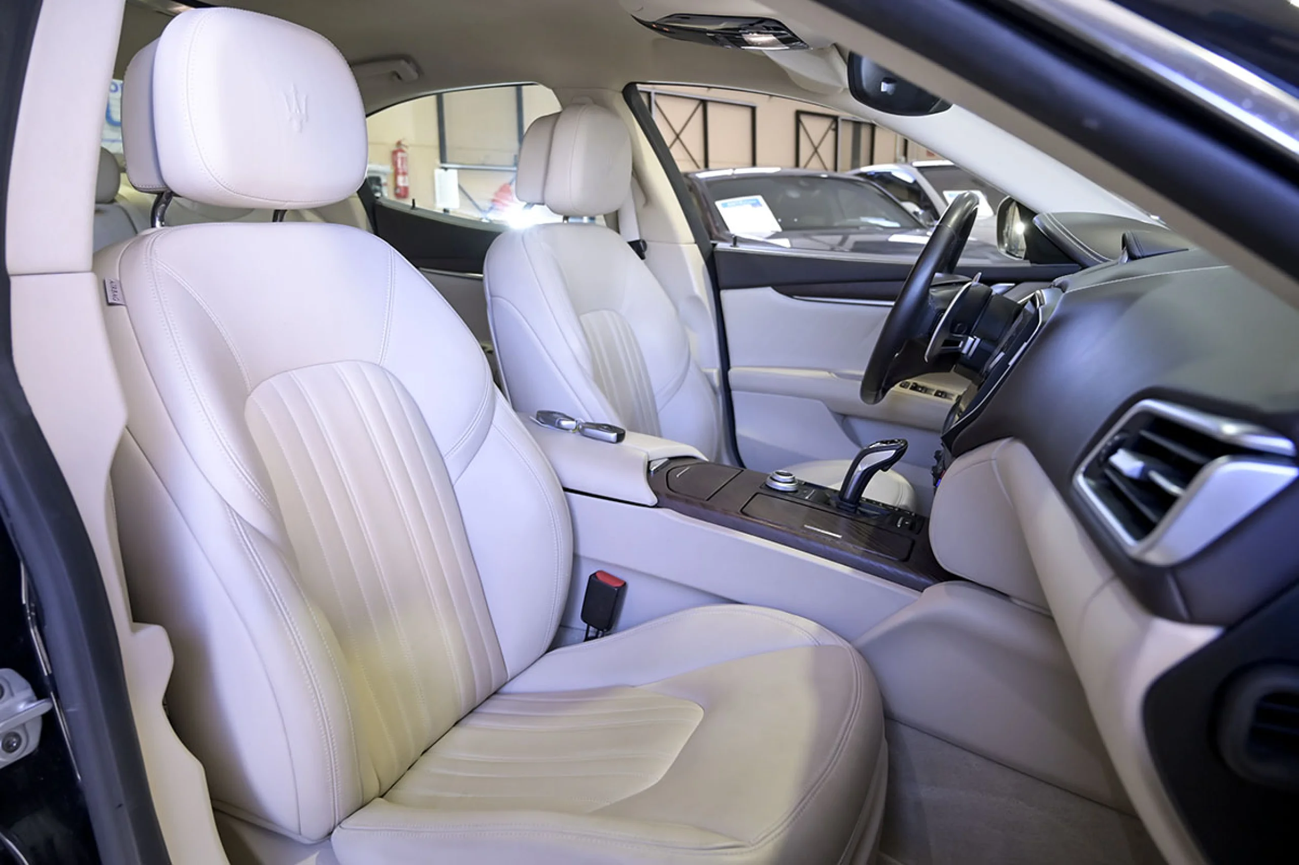 Maserati Ghibli Executive L4 330CV HybridGasolina RWD - Foto 29